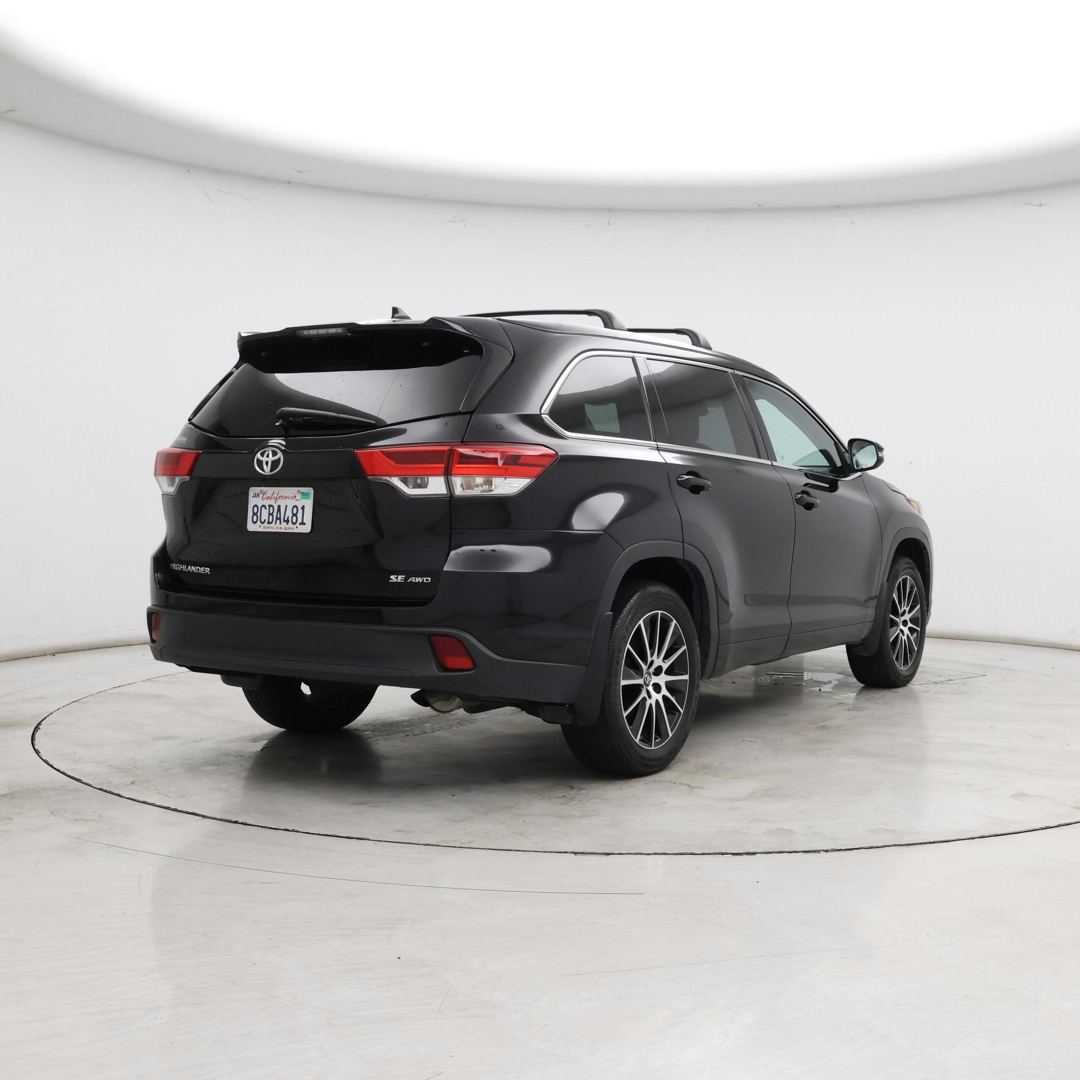Thumbnail: 2018 Toyota Highlander - 8