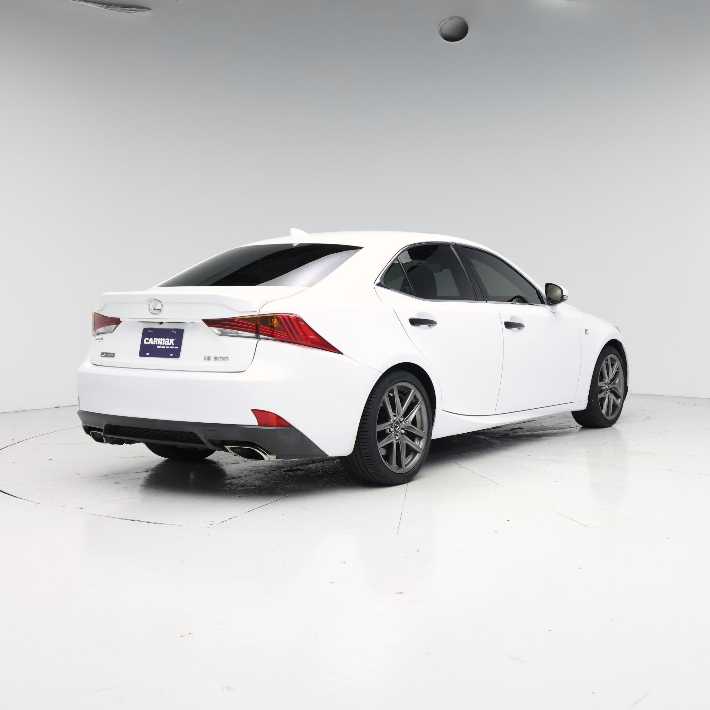 Thumbnail: 2018 Lexus IS - 8