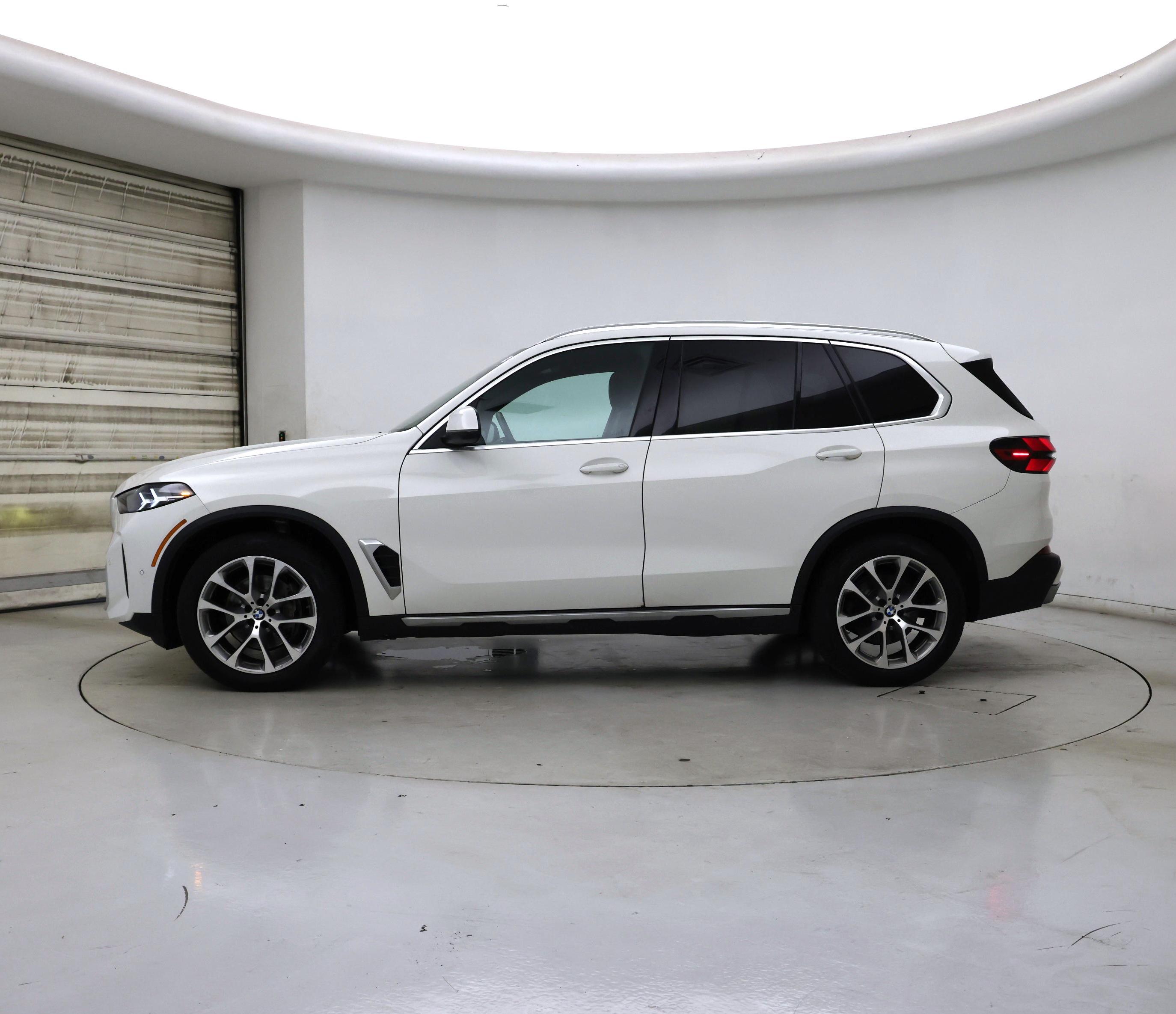 Thumbnail: 2024 BMW X5 - 3