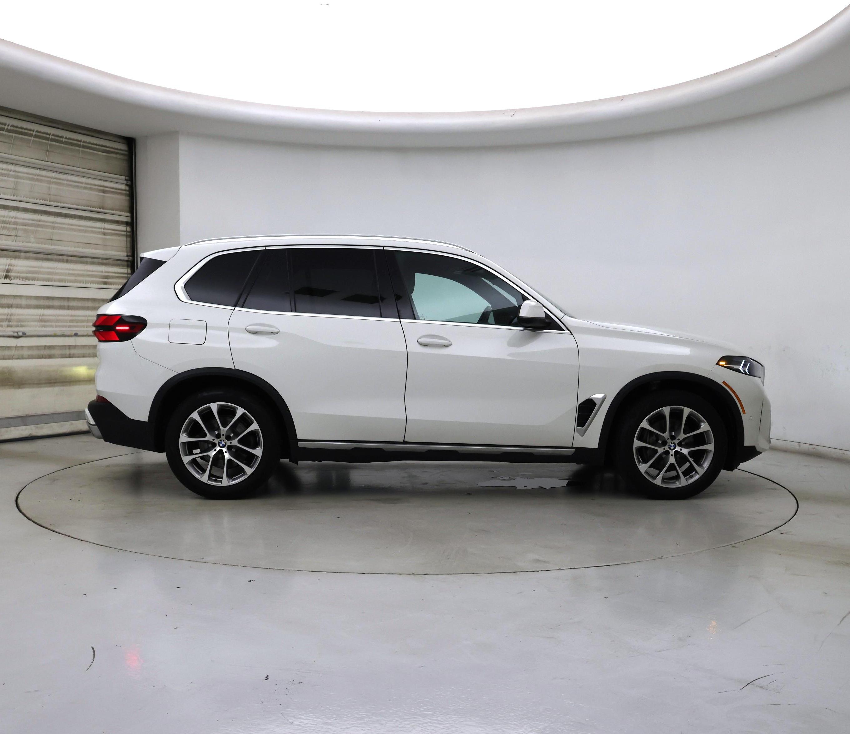 Thumbnail: 2024 BMW X5 - 7
