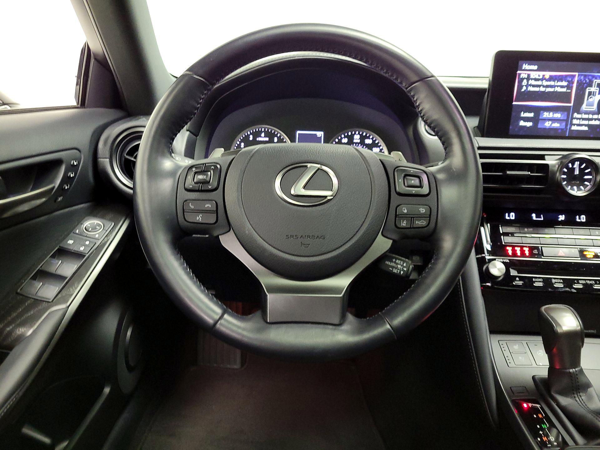Thumbnail: 2023 Lexus IS - 10