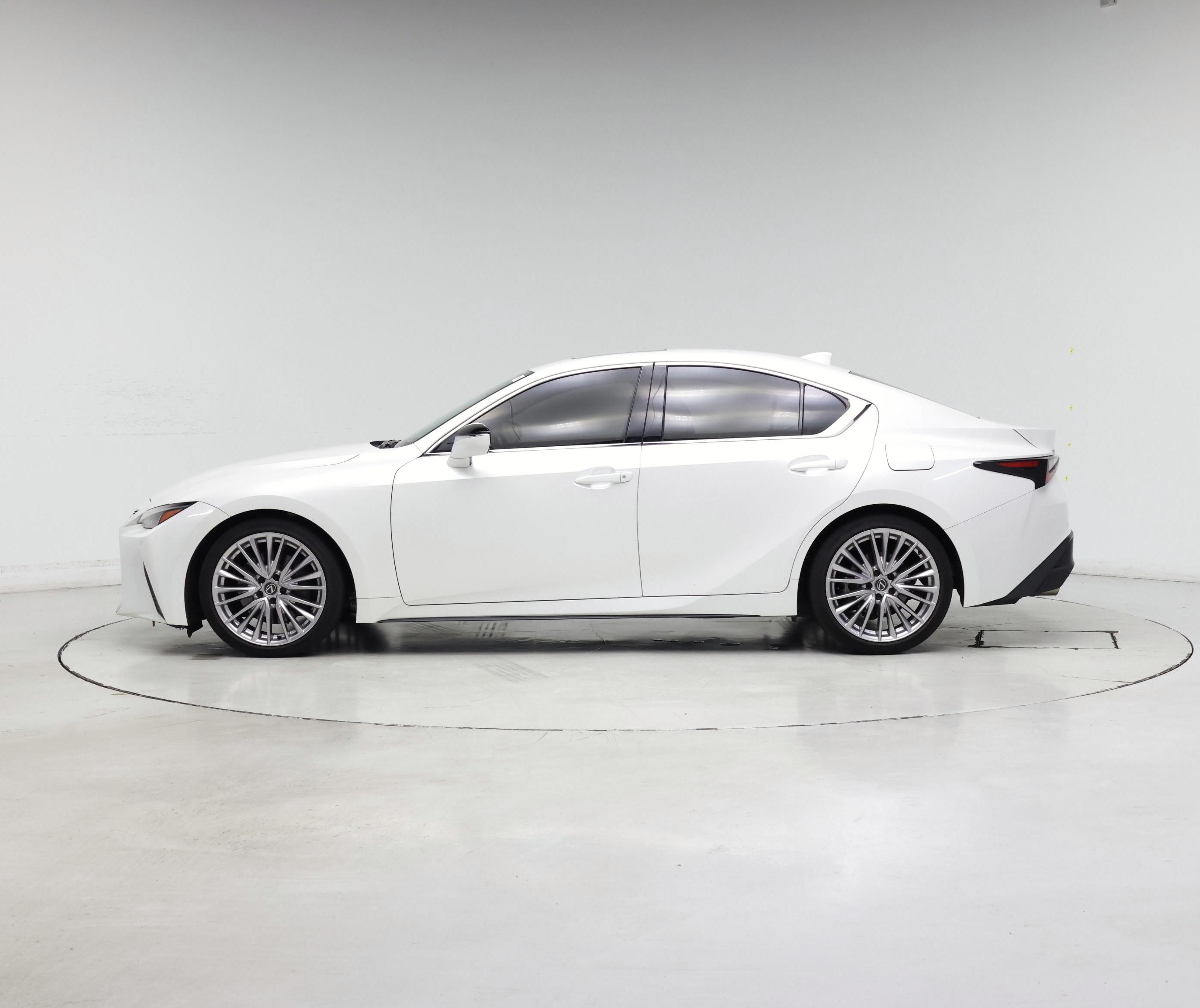 Thumbnail: 2023 Lexus IS - 3