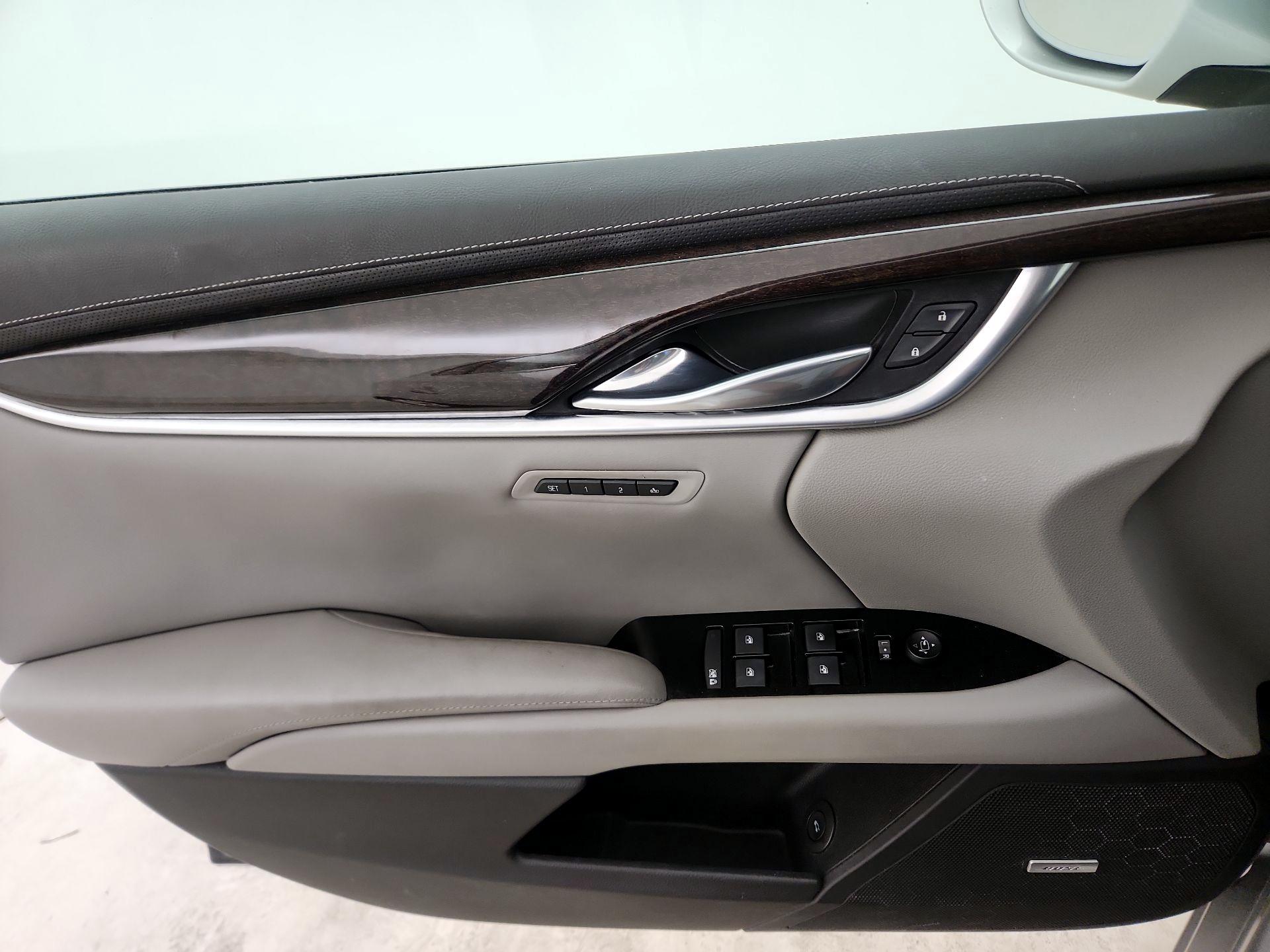 Thumbnail: 2016 Cadillac XTS - 12