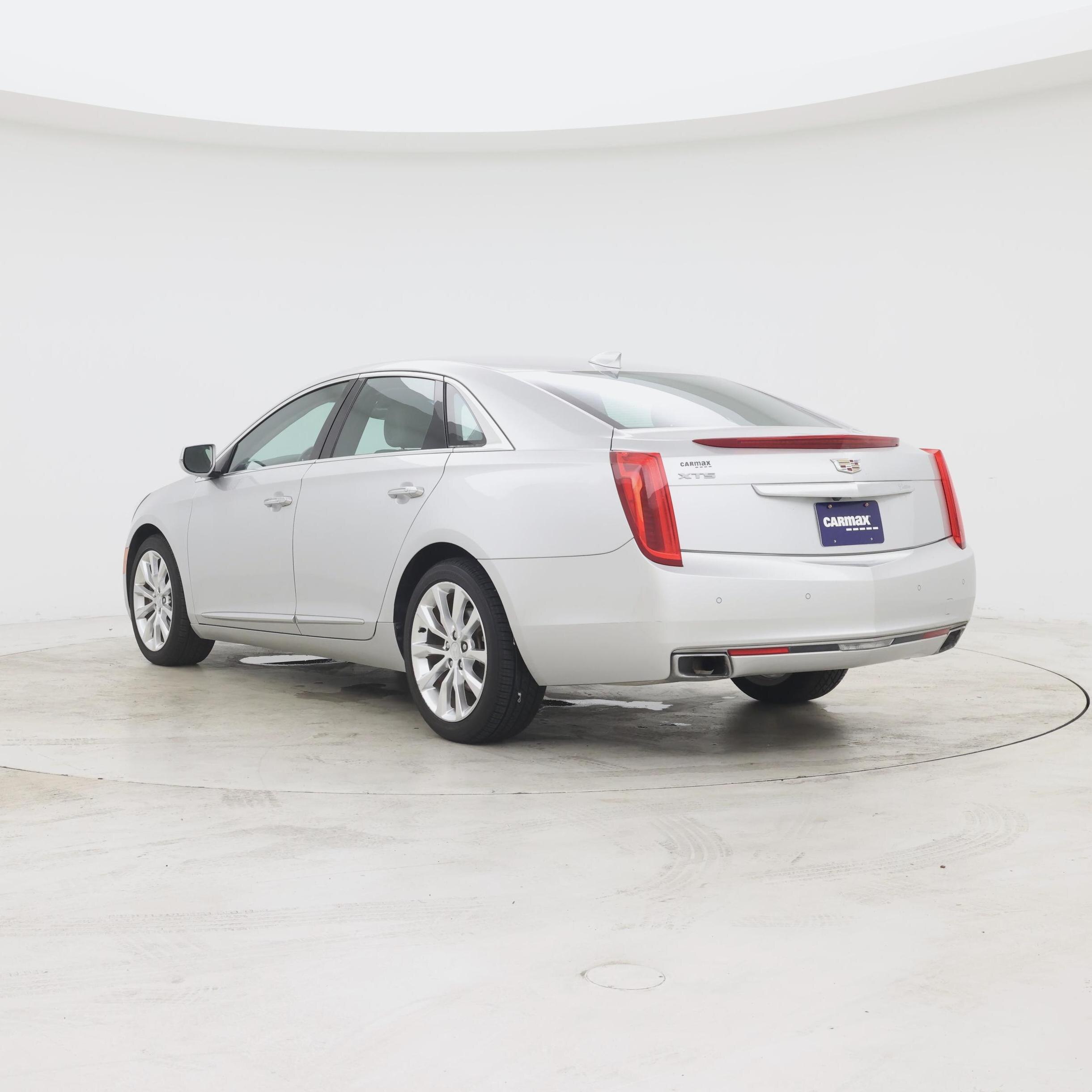 Thumbnail: 2016 Cadillac XTS - 2
