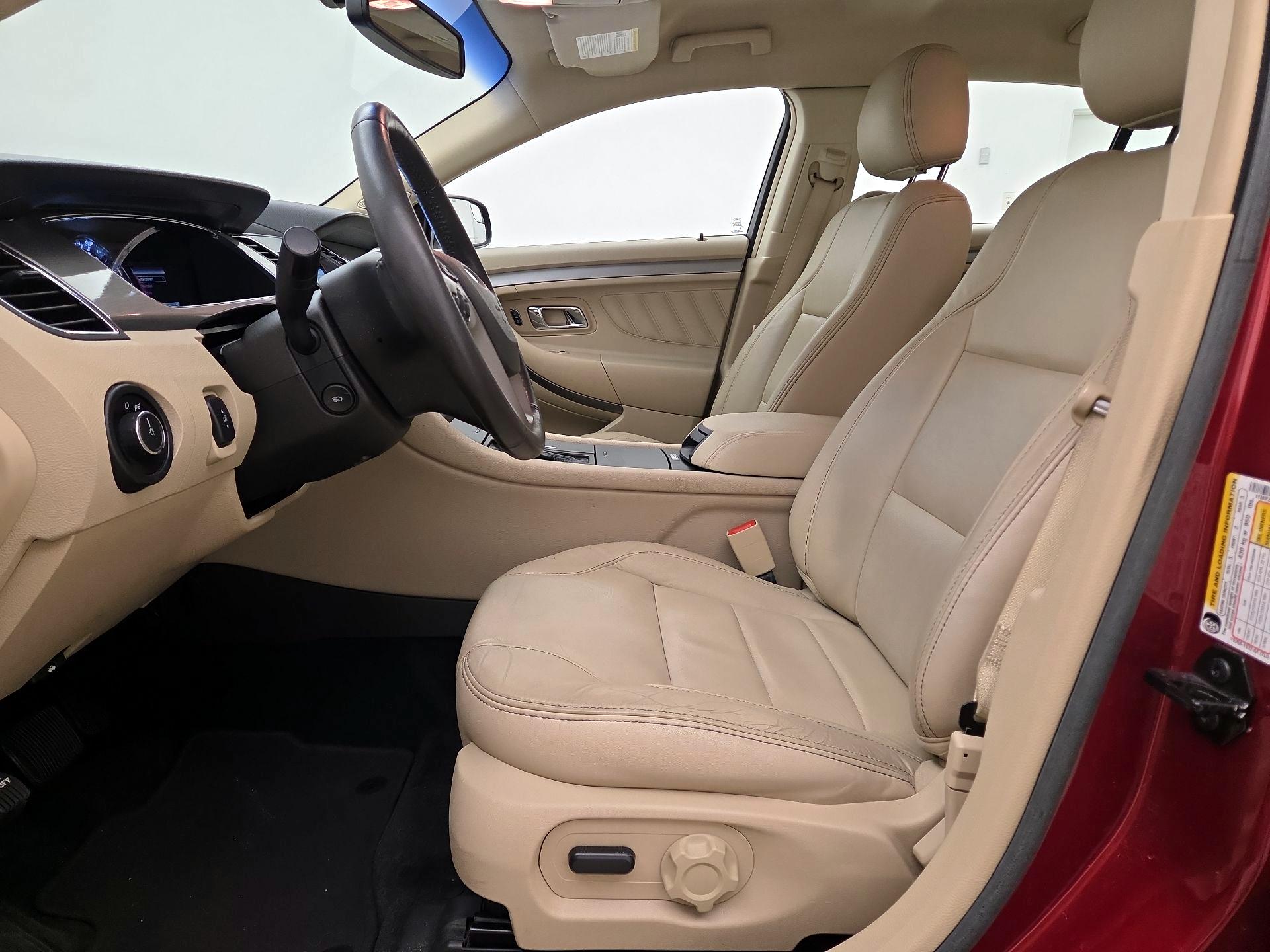 Thumbnail: 2016 Ford Taurus - 11