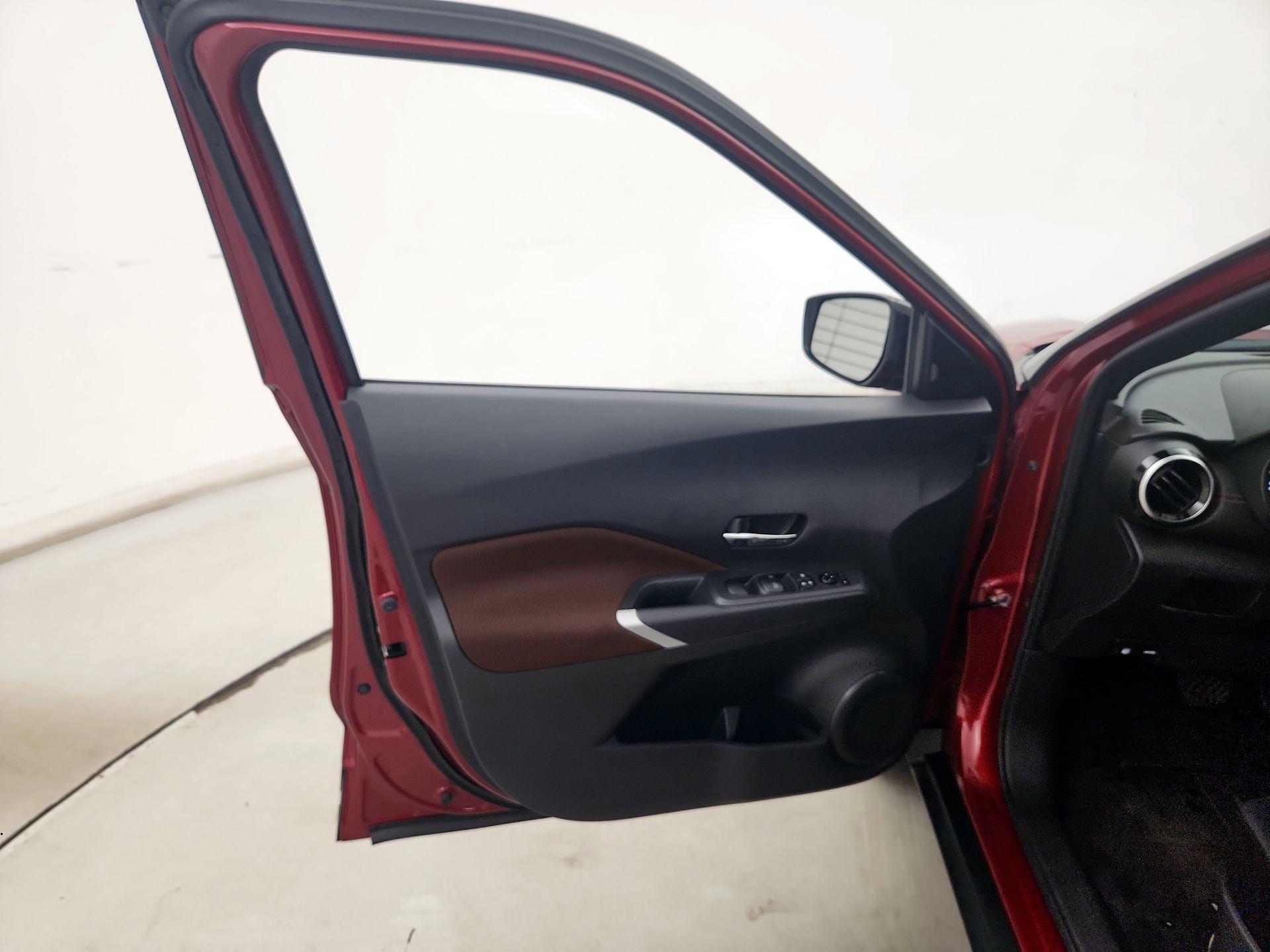 Thumbnail: 2023 Nissan Kicks - 12