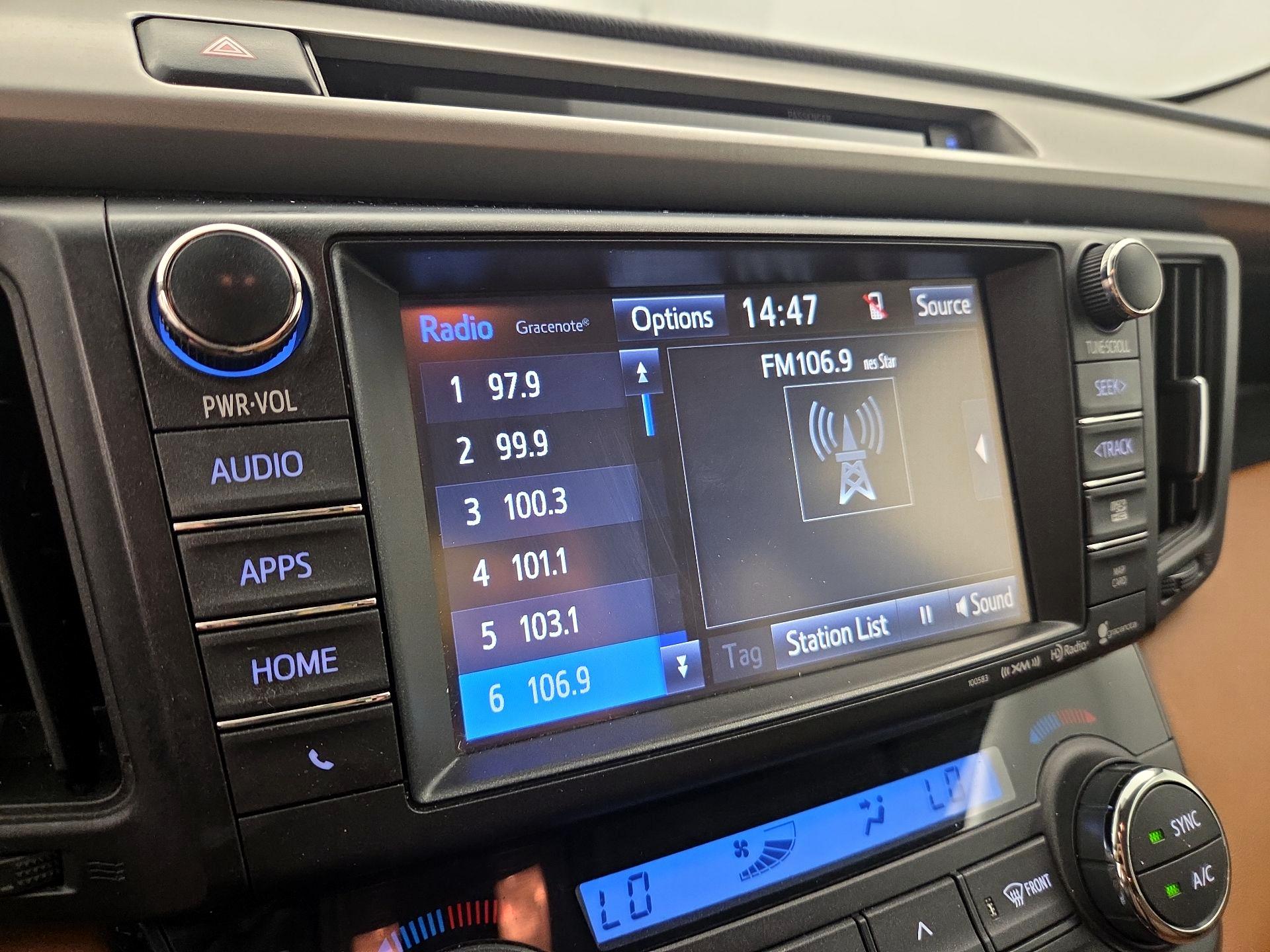 Thumbnail: 2016 Toyota RAV4 - 15