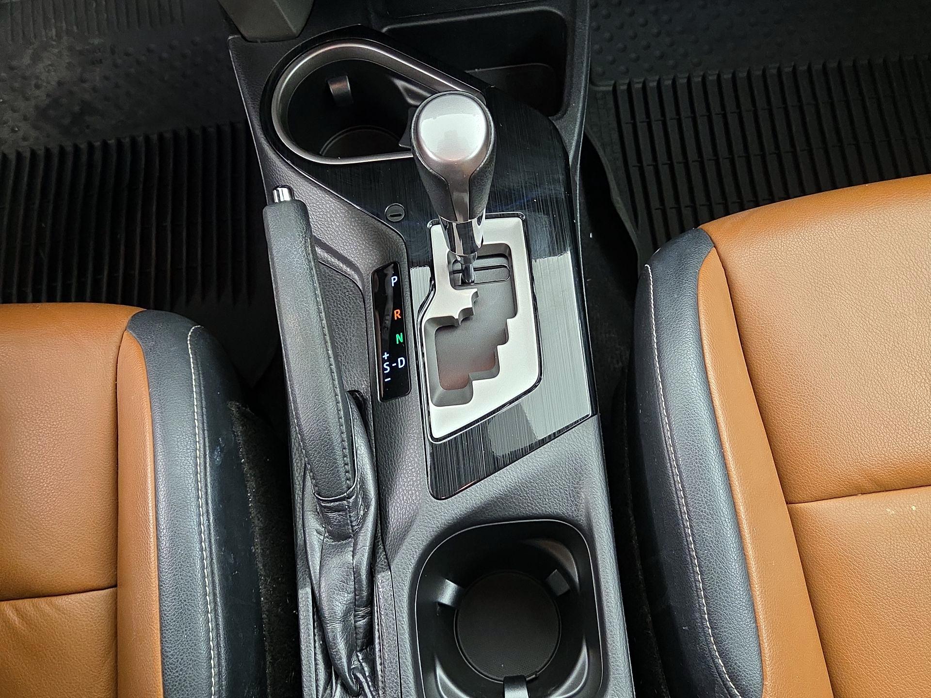 Thumbnail: 2016 Toyota RAV4 - 17