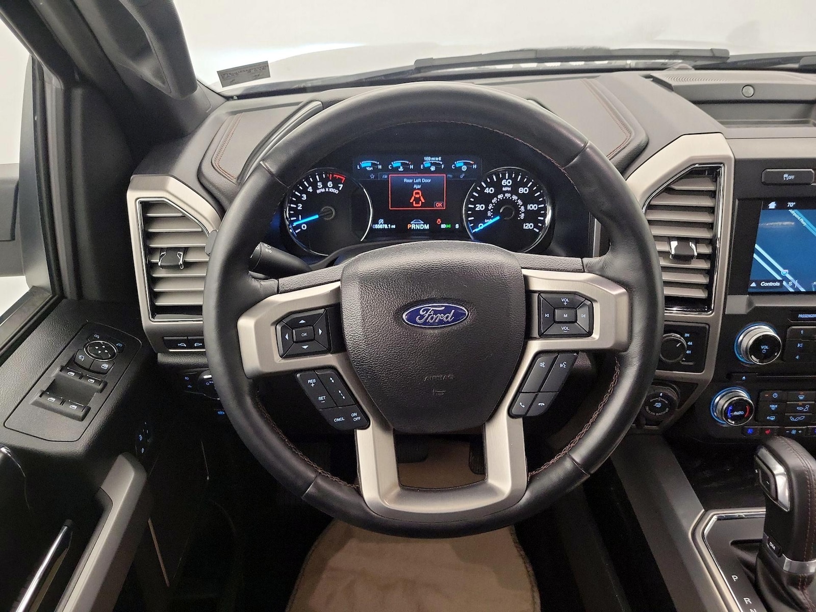 2018 Ford F-150 Platinum - Photo 11