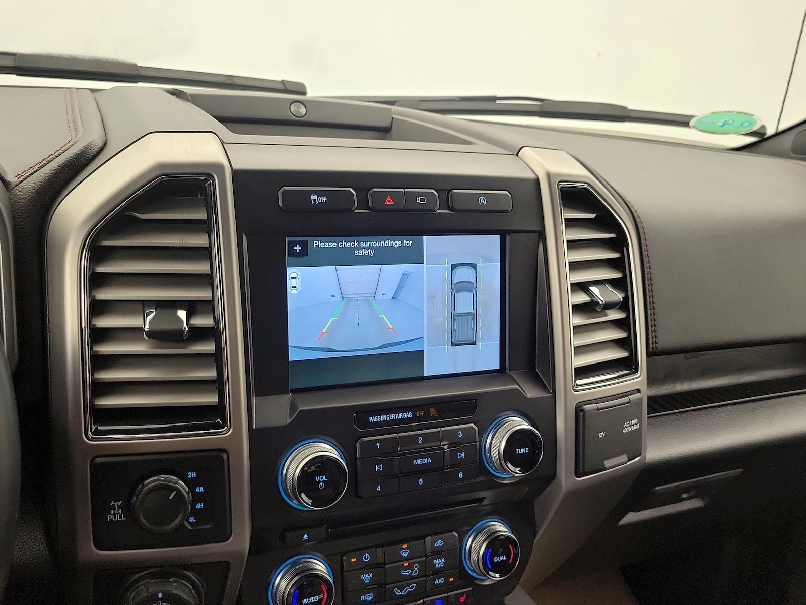 2018 Ford F-150 Platinum - Photo 16