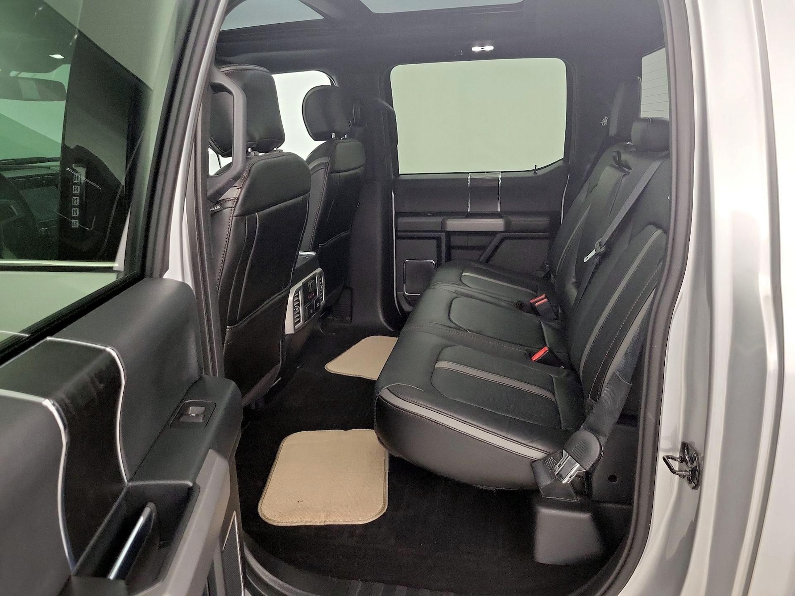 2018 Ford F-150 Platinum - Photo 22