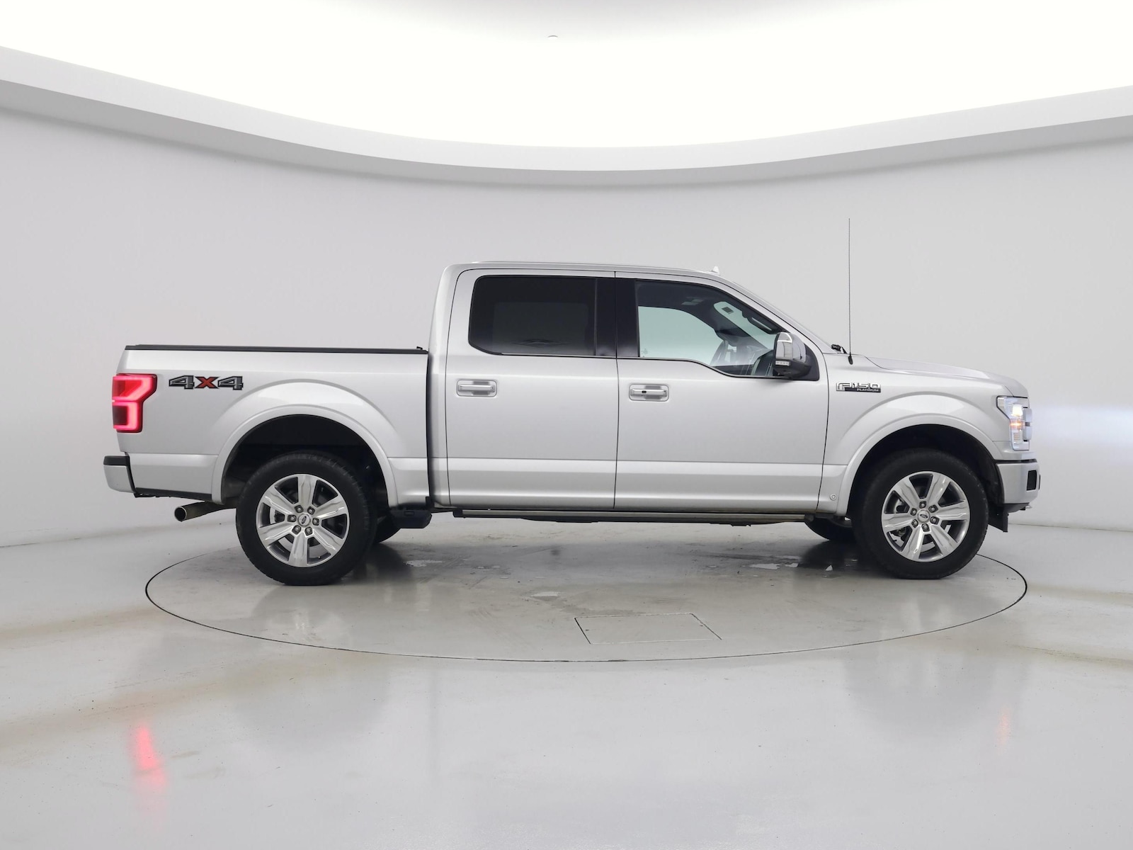 2018 Ford F-150 Platinum - Photo 8