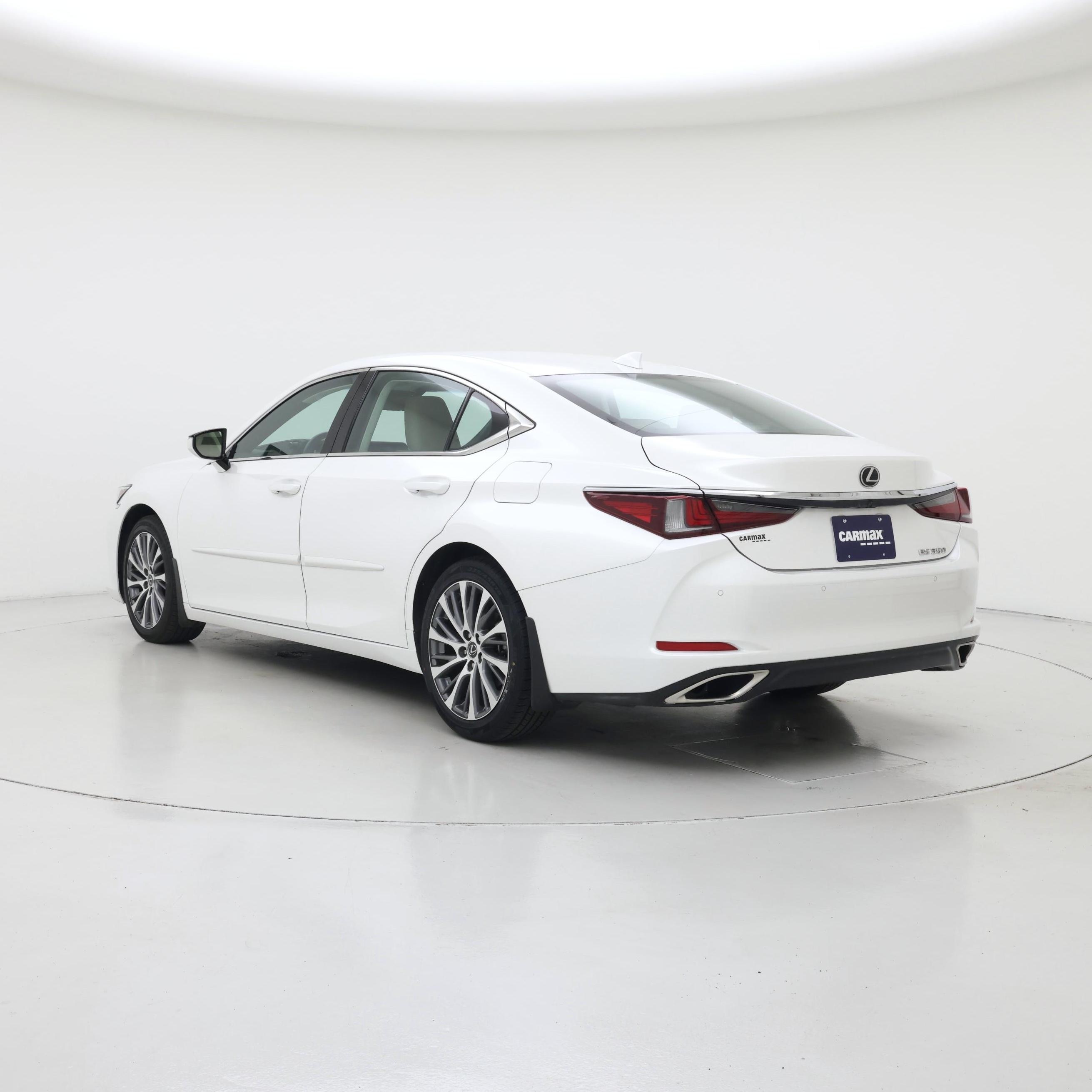 Thumbnail: 2020 Lexus ES - 2