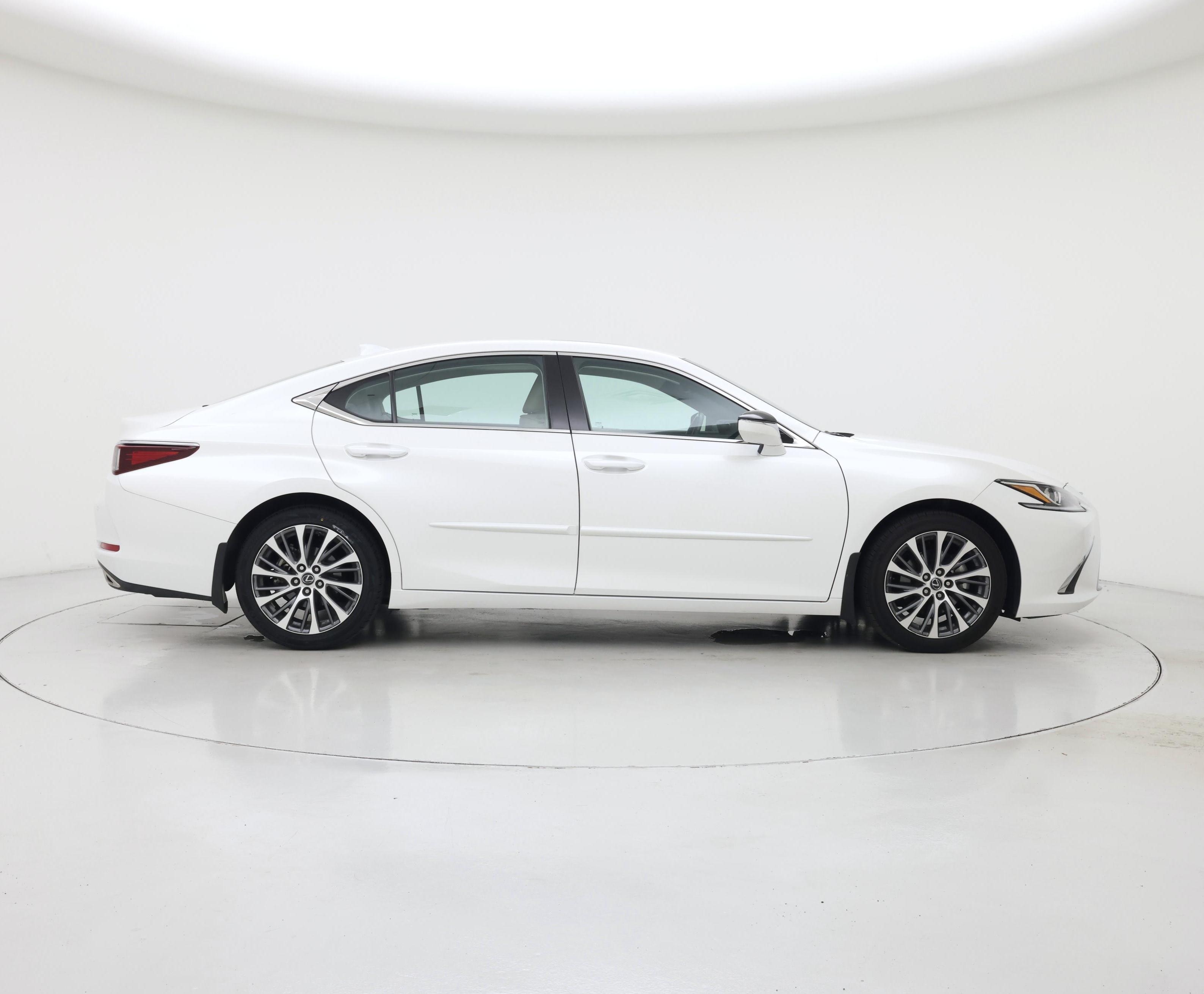 Thumbnail: 2020 Lexus ES - 7