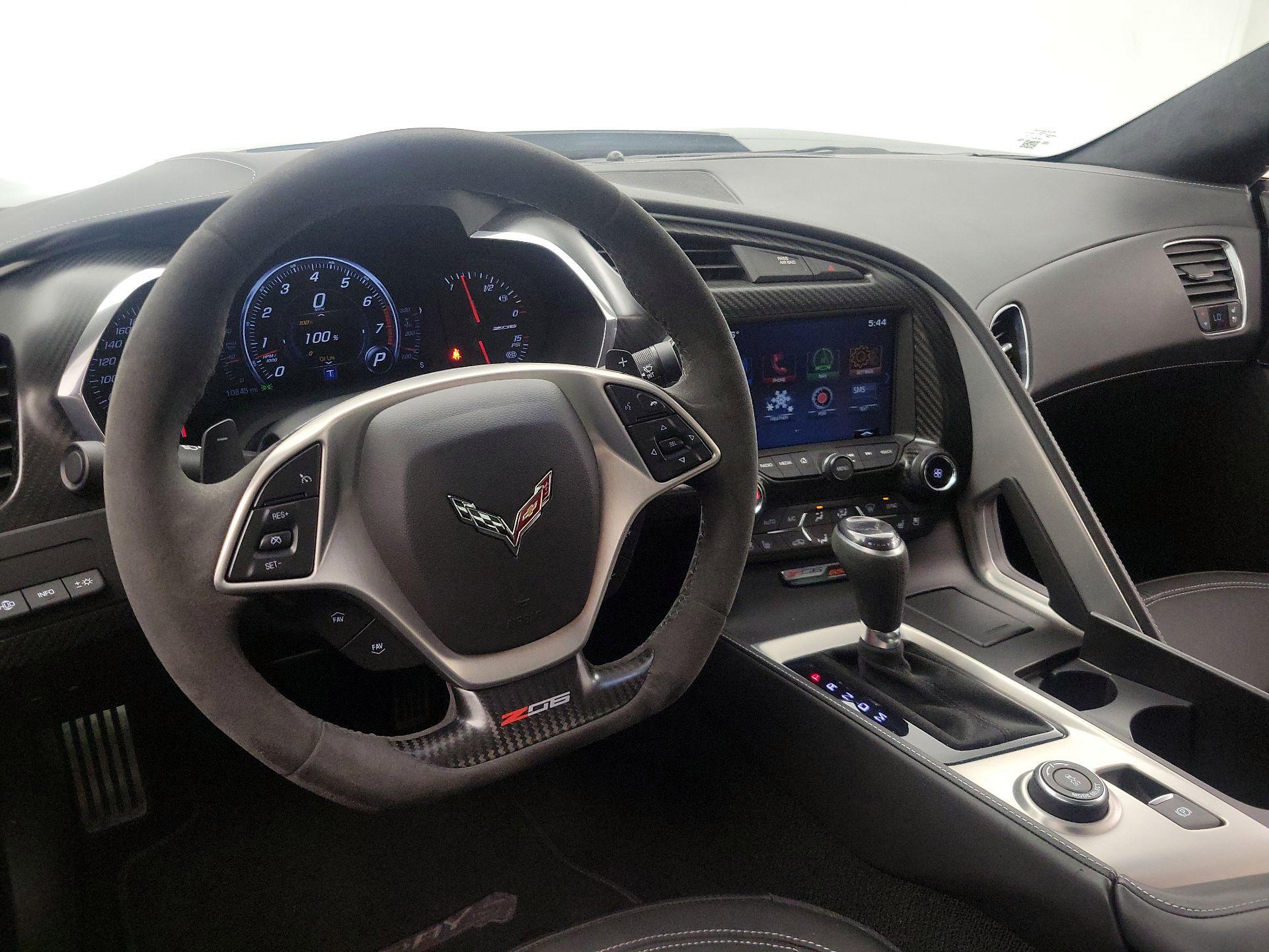 Thumbnail: 2015 Chevrolet Corvette - 9