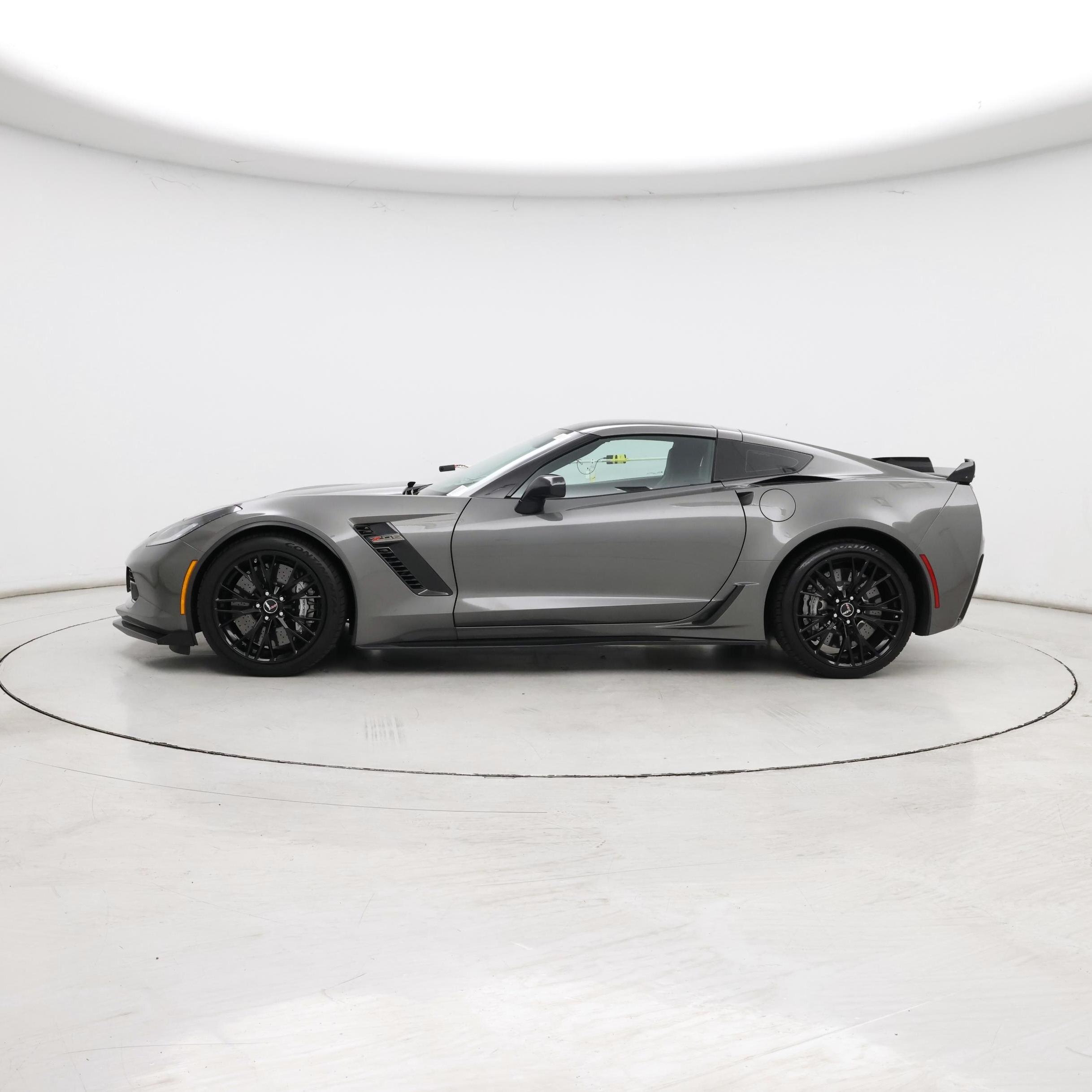 Thumbnail: 2015 Chevrolet Corvette - 3