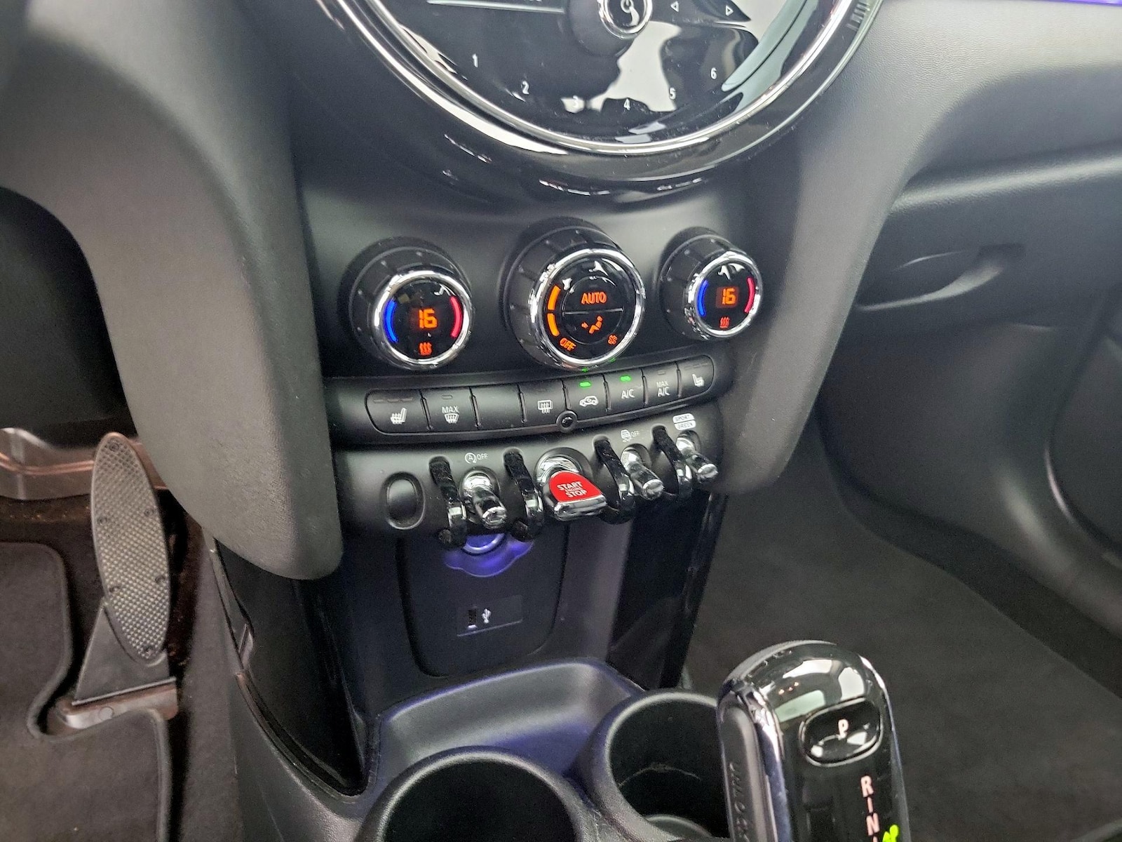2024 MINI Hardtop 4 Door S - Photo 17