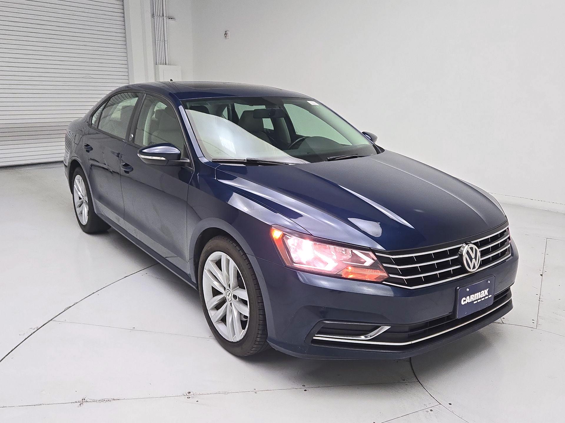 Thumbnail: 2019 Volkswagen Passat - 1