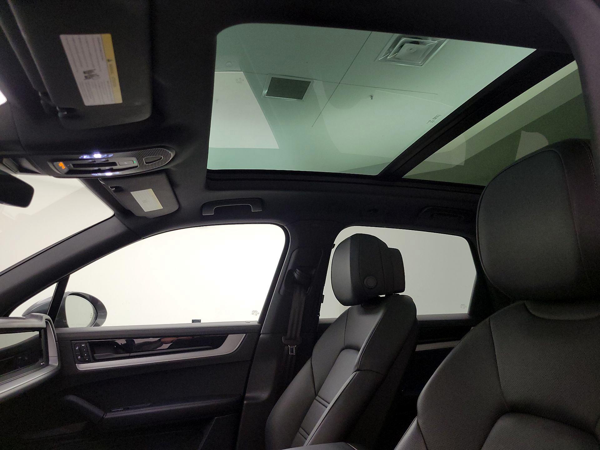 Thumbnail: 2025 Porsche Cayenne - 20