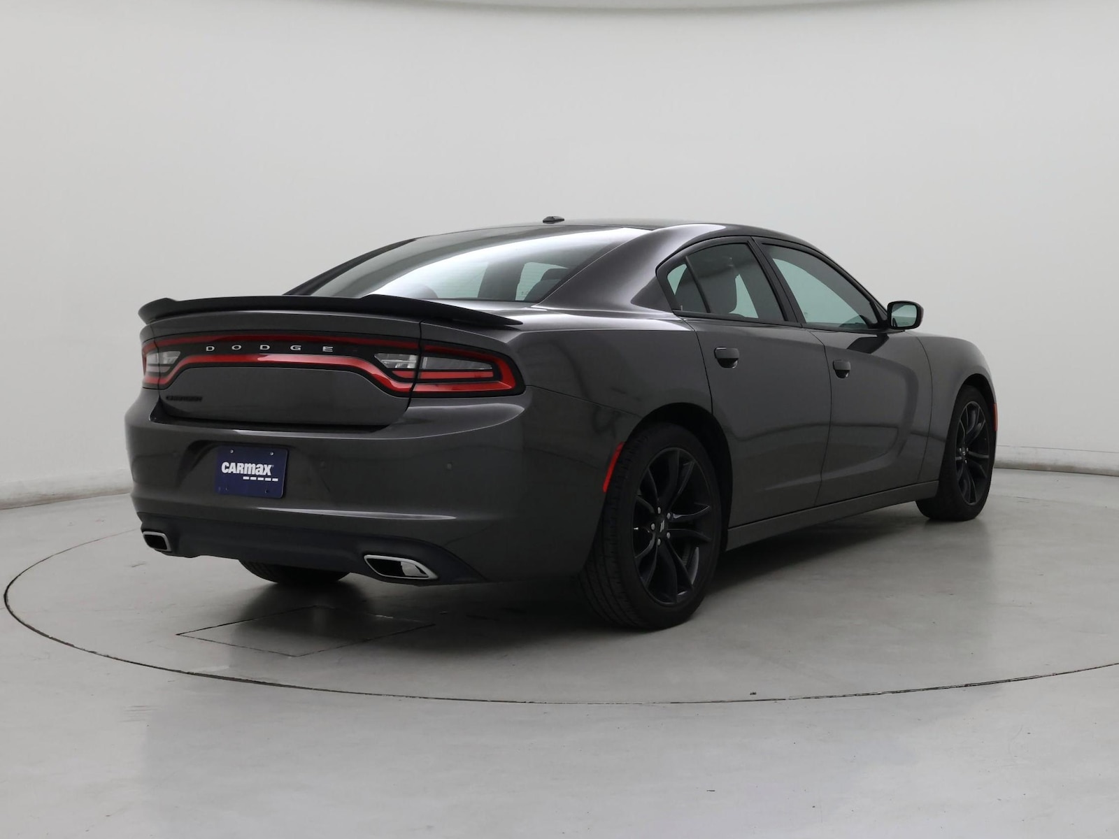 2017 Dodge Charger SE - Photo 9