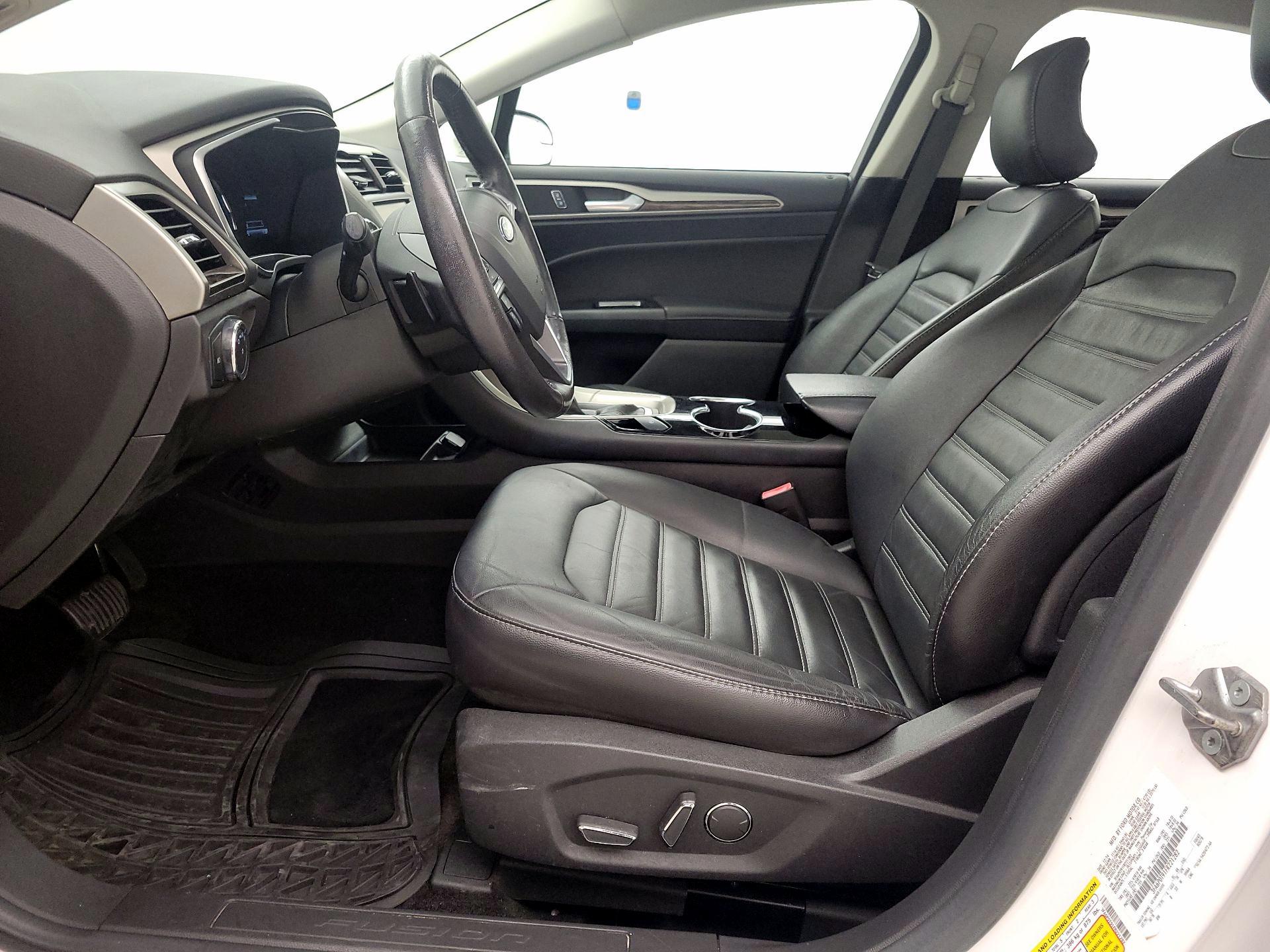 Thumbnail: 2015 Ford Fusion - 11