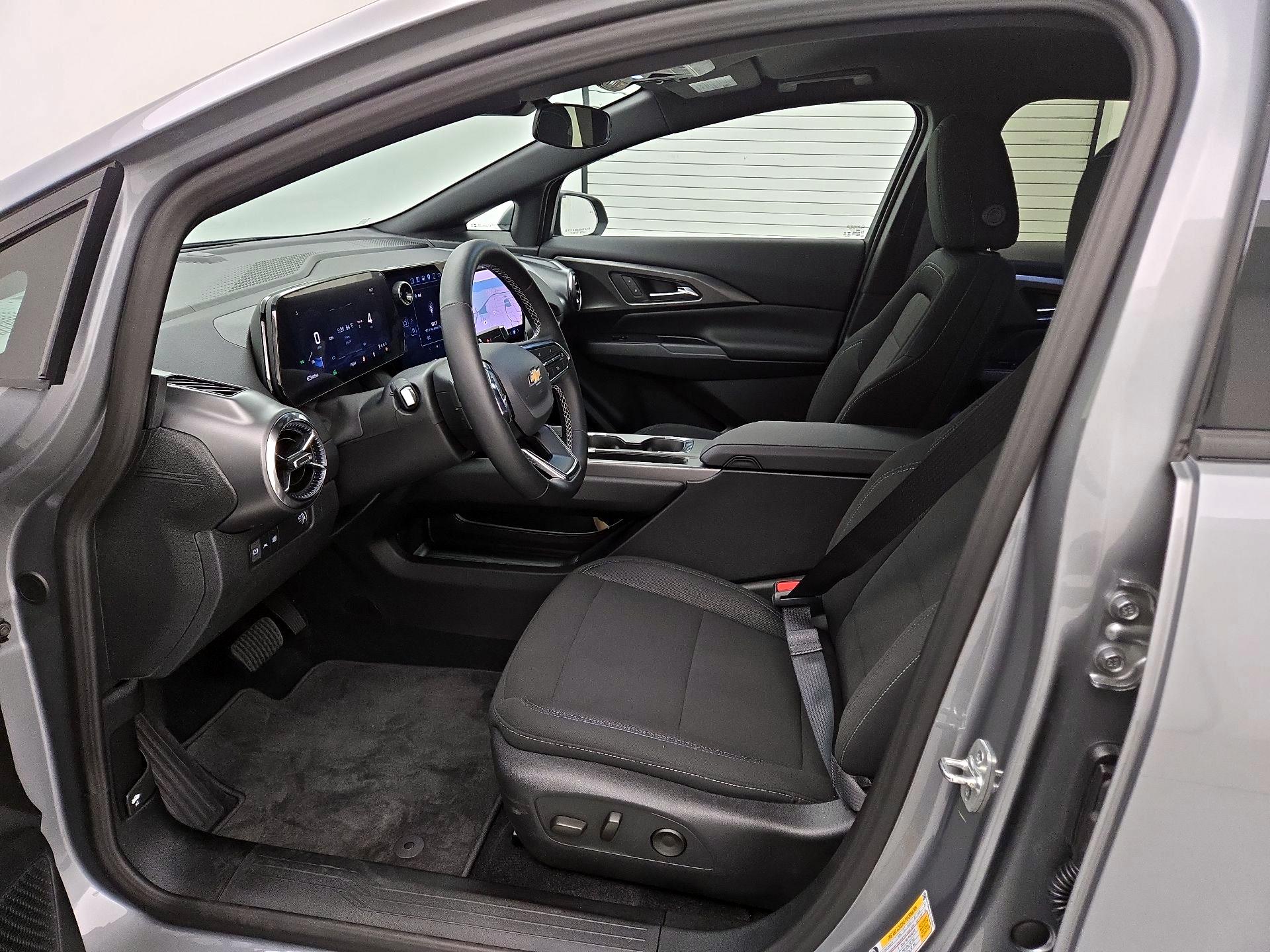 Thumbnail: 2026 Chevrolet Equinox - 11