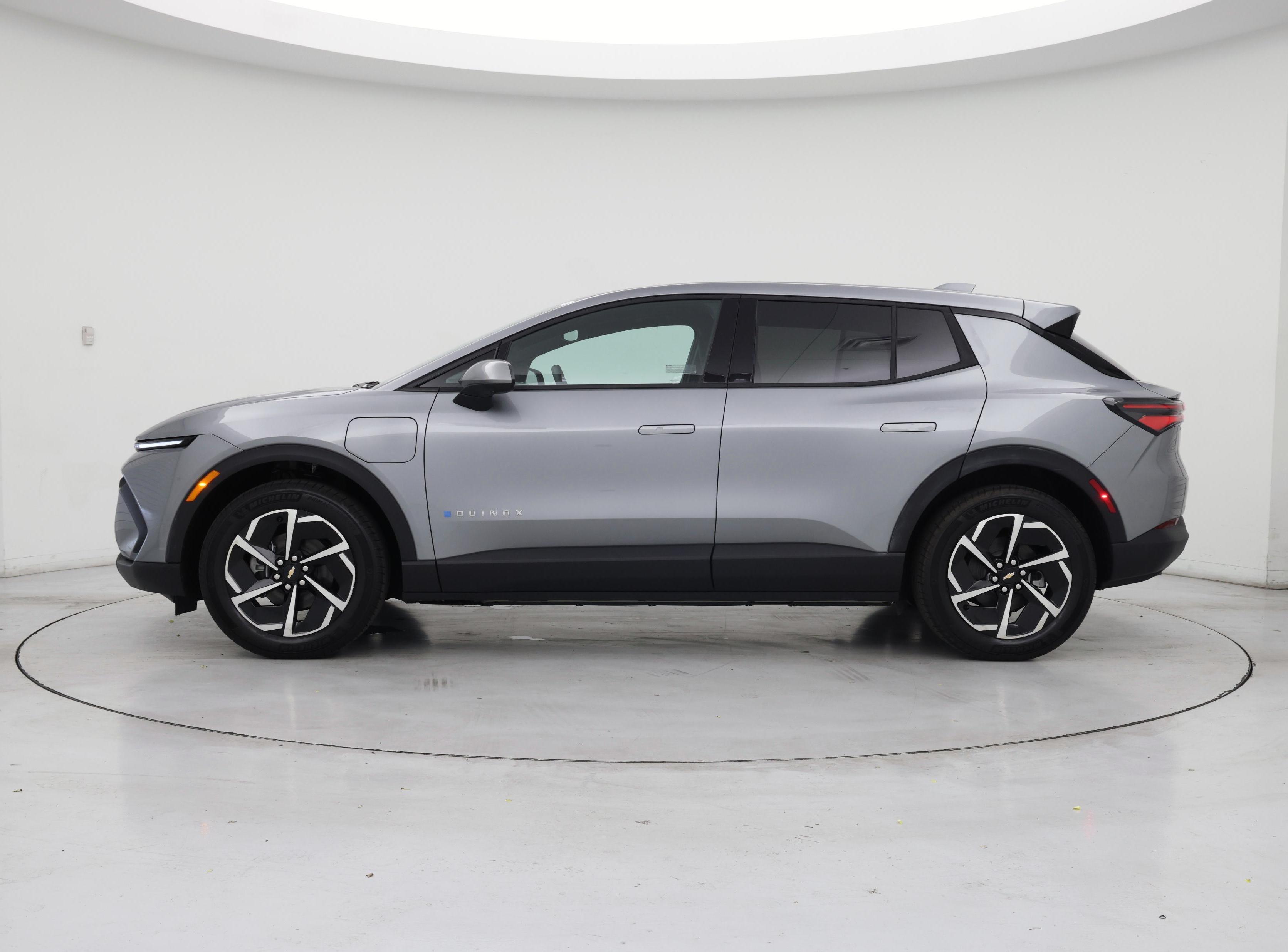 Thumbnail: 2026 Chevrolet Equinox - 3