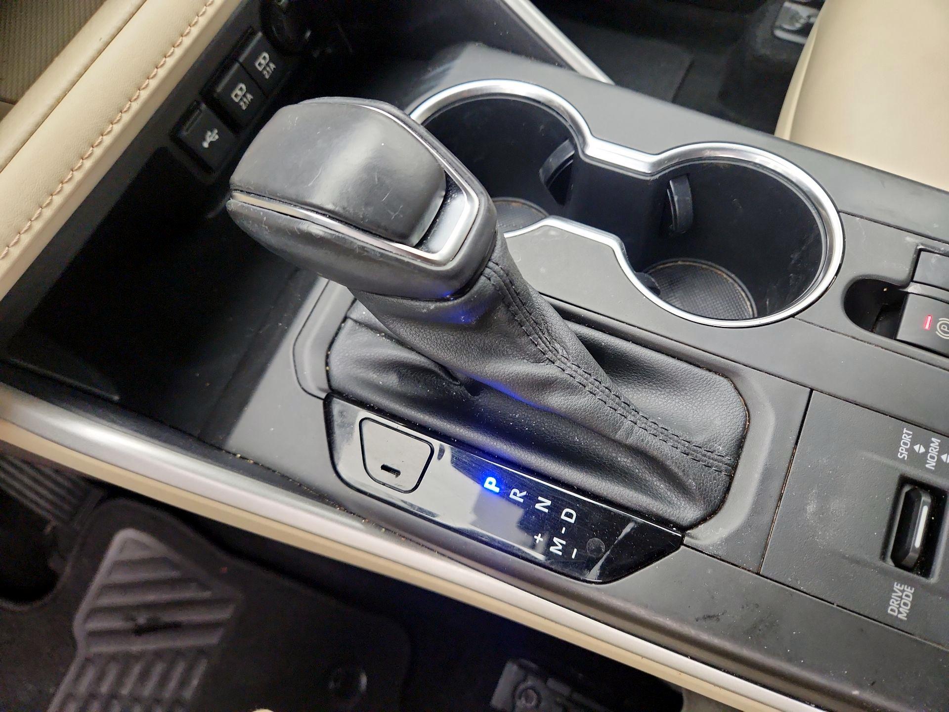 Thumbnail: 2020 Toyota Highlander - 17