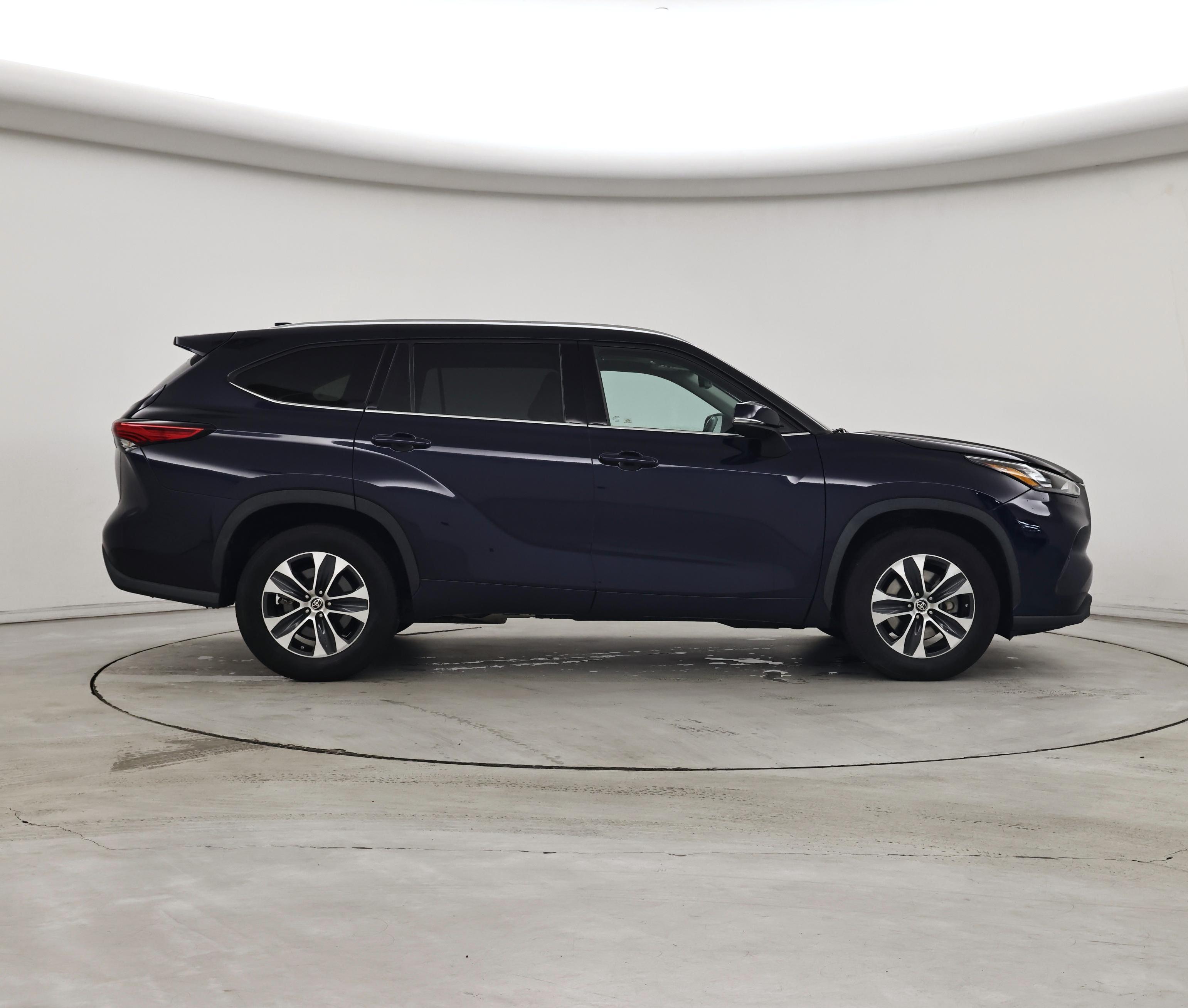 Thumbnail: 2020 Toyota Highlander - 7