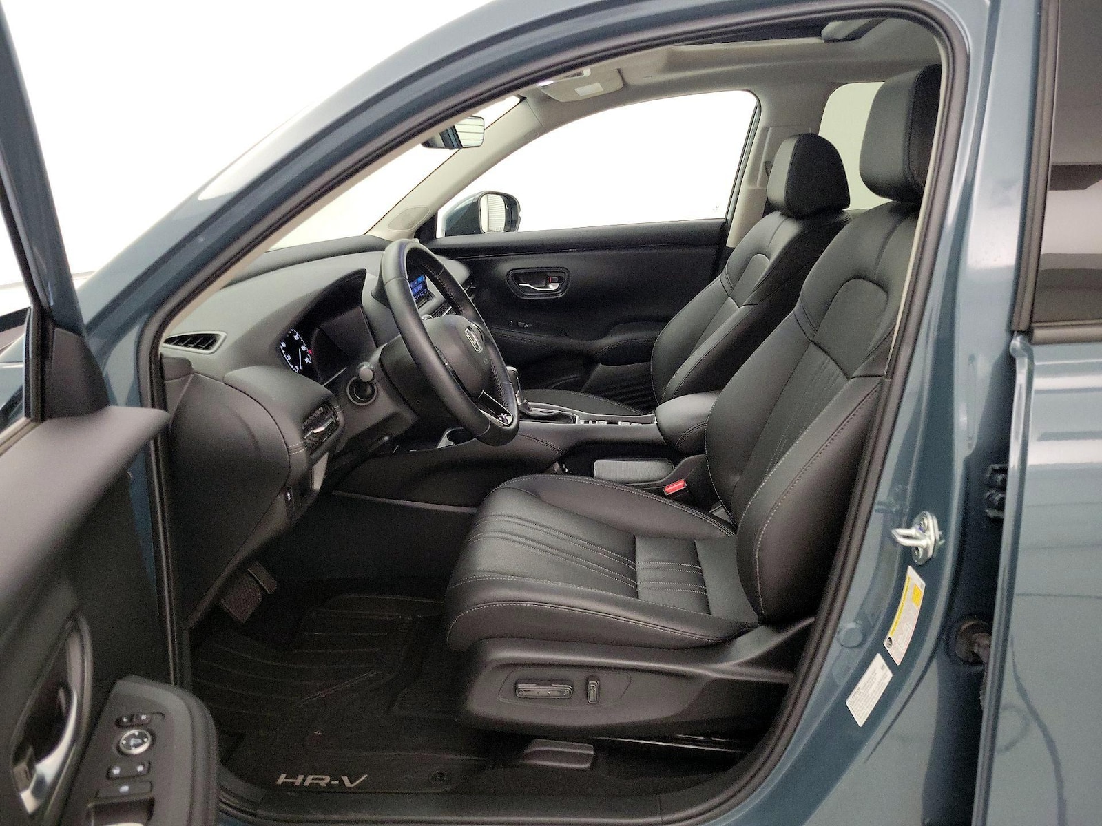 2025 Honda HR-V EX-L - Photo 12
