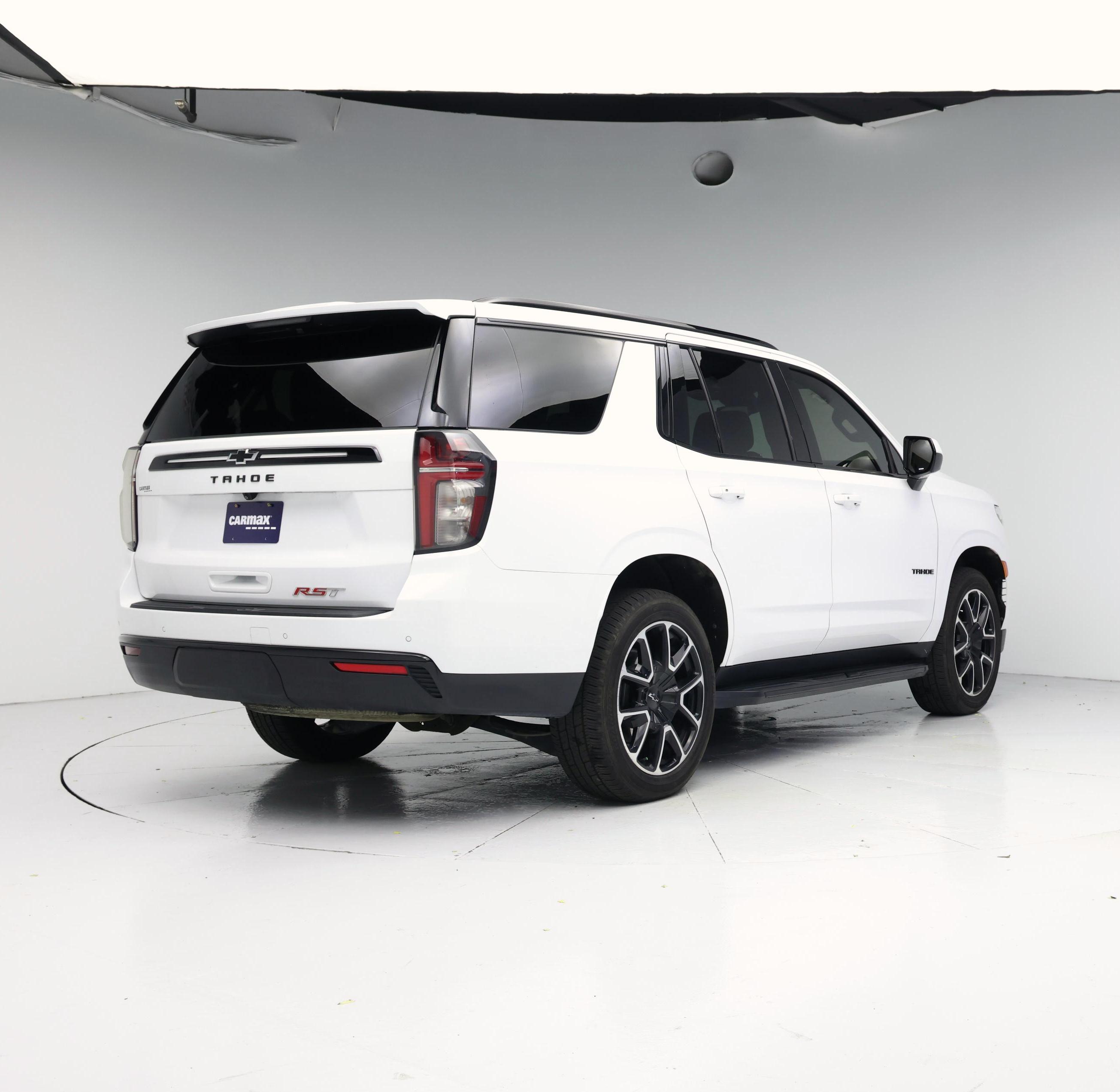 Thumbnail: 2023 Chevrolet Tahoe - 8
