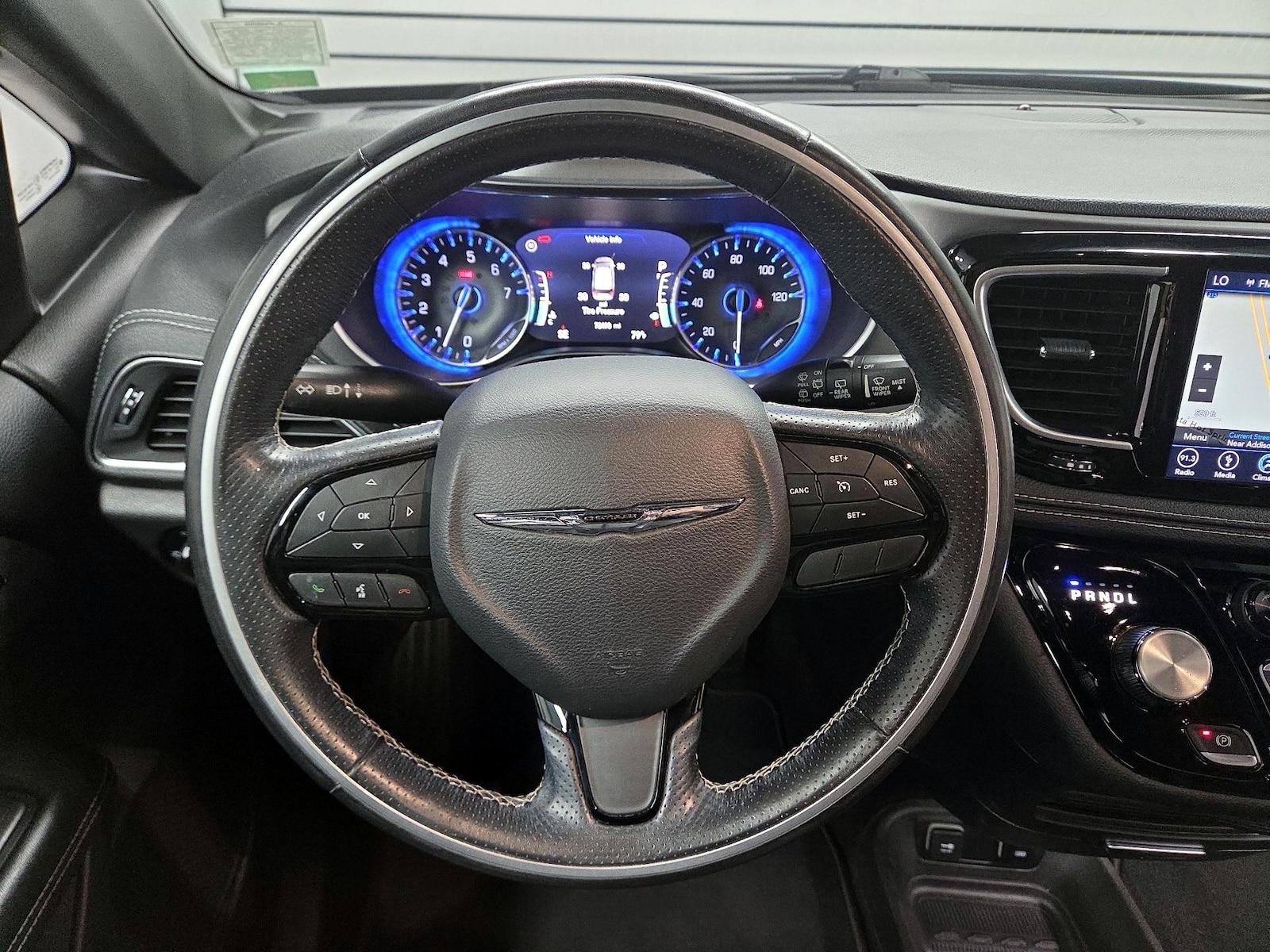 2019 Chrysler Pacifica Limited - Photo 11