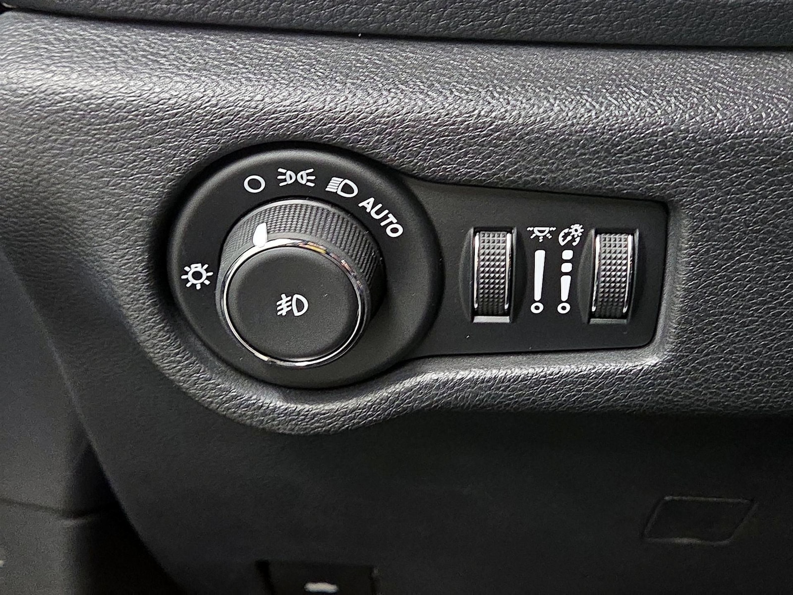 2019 Chrysler Pacifica Limited - Photo 14