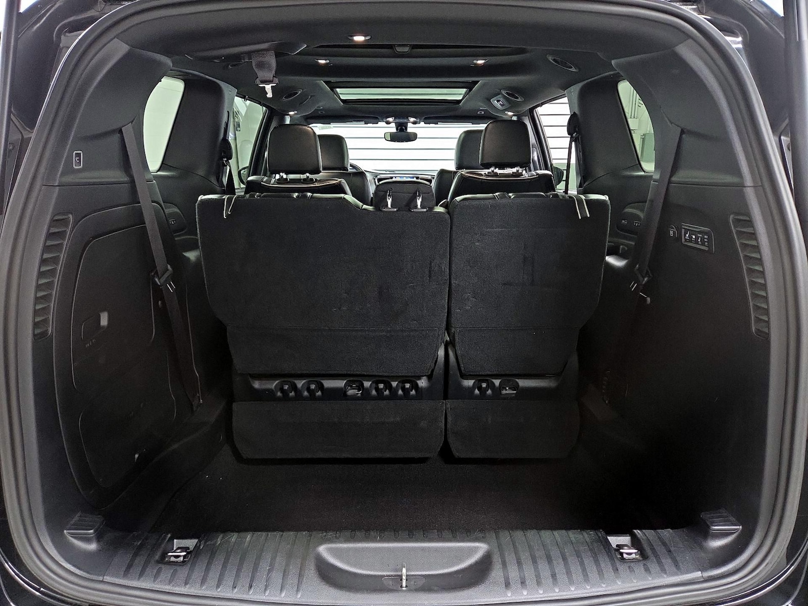 2019 Chrysler Pacifica Limited - Photo 24