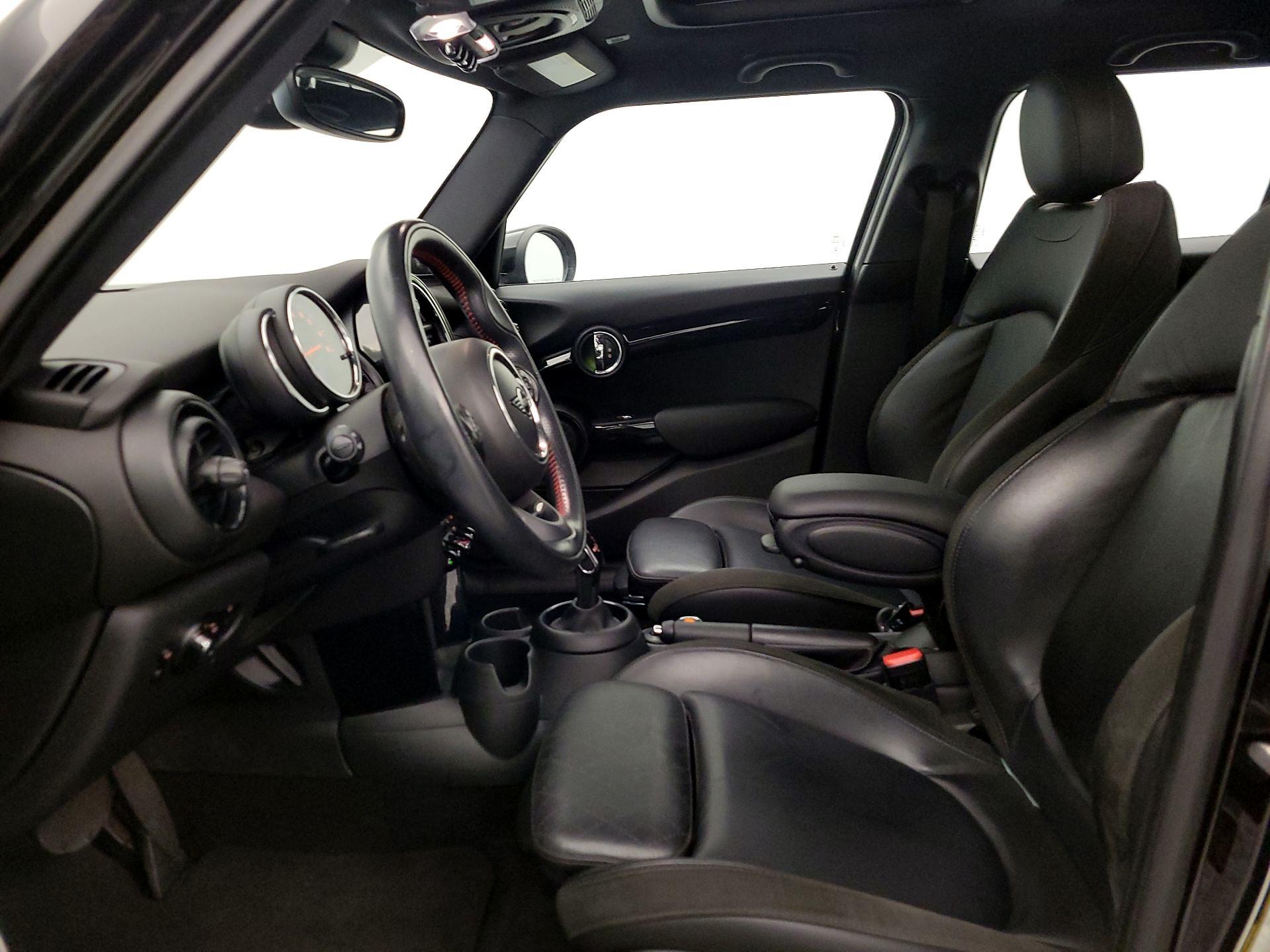 Thumbnail: 2020 MINI Cooper Hardtop - 11