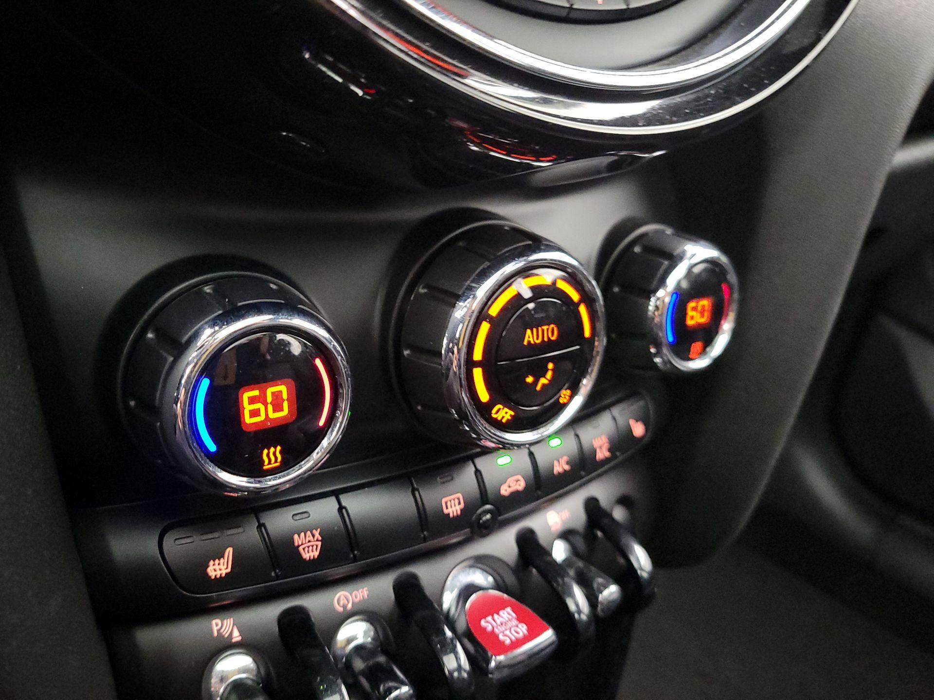 Thumbnail: 2020 MINI Cooper Hardtop - 16