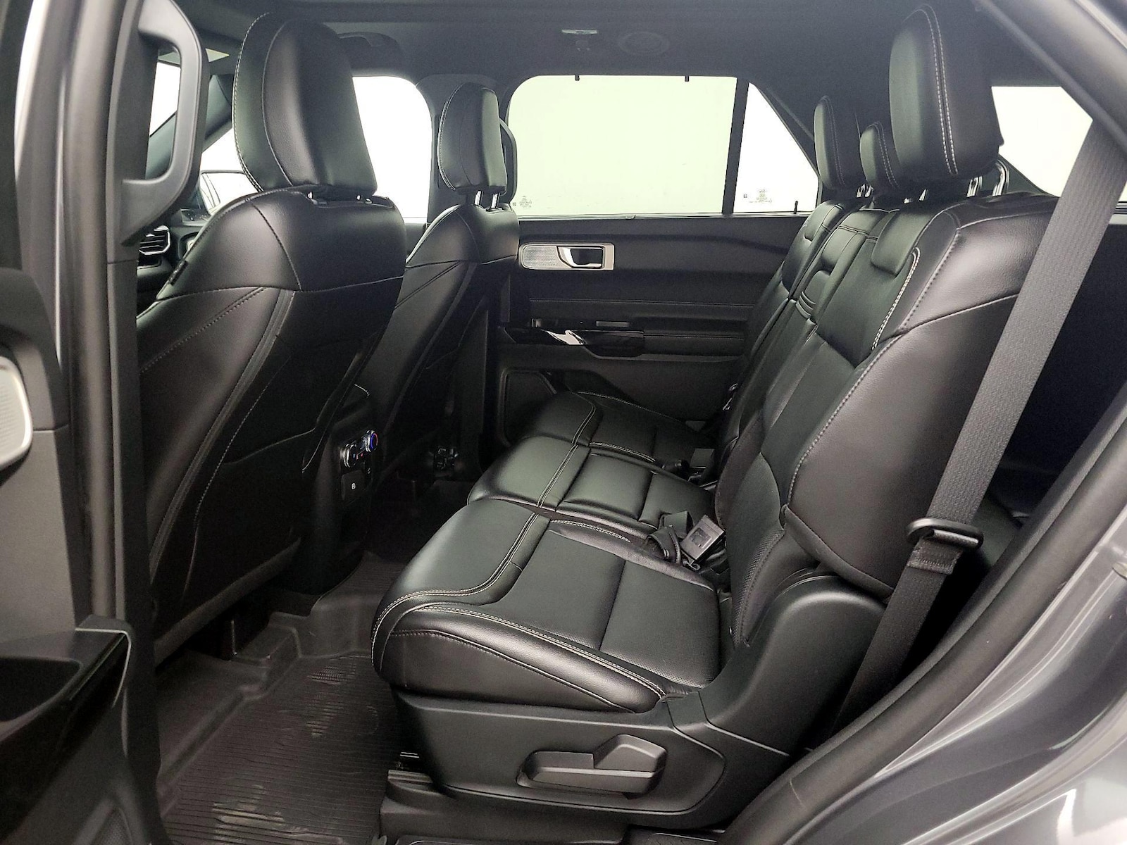 2021 Ford Explorer ST - Photo 22