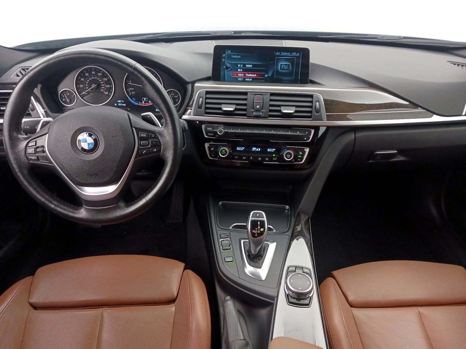Thumbnail: 2017 BMW 3 Series - 9