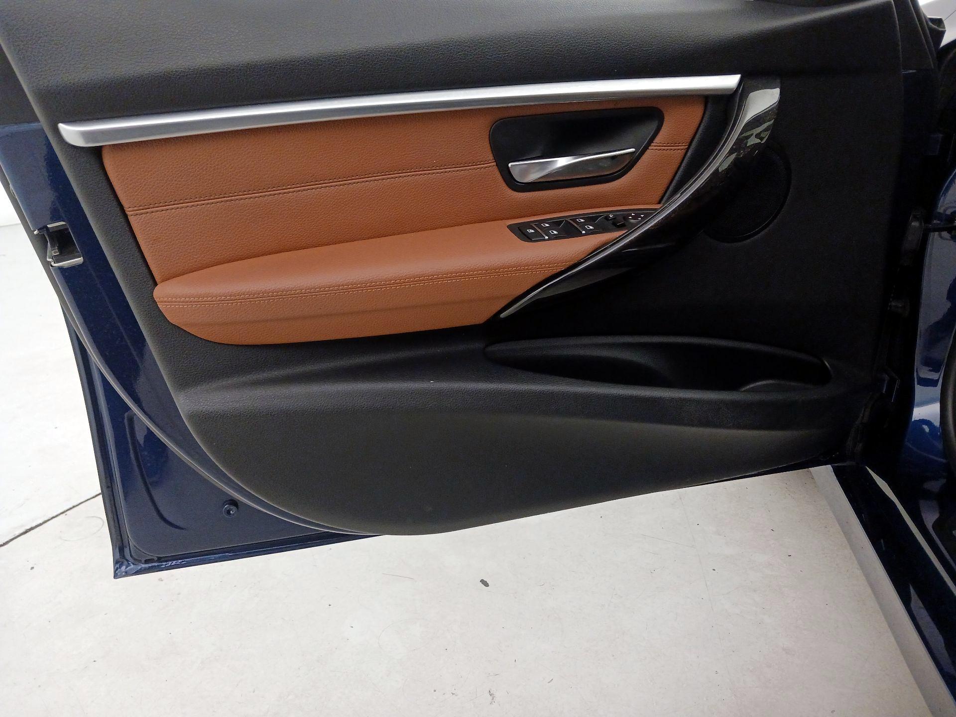 Thumbnail: 2017 BMW 3 Series - 12