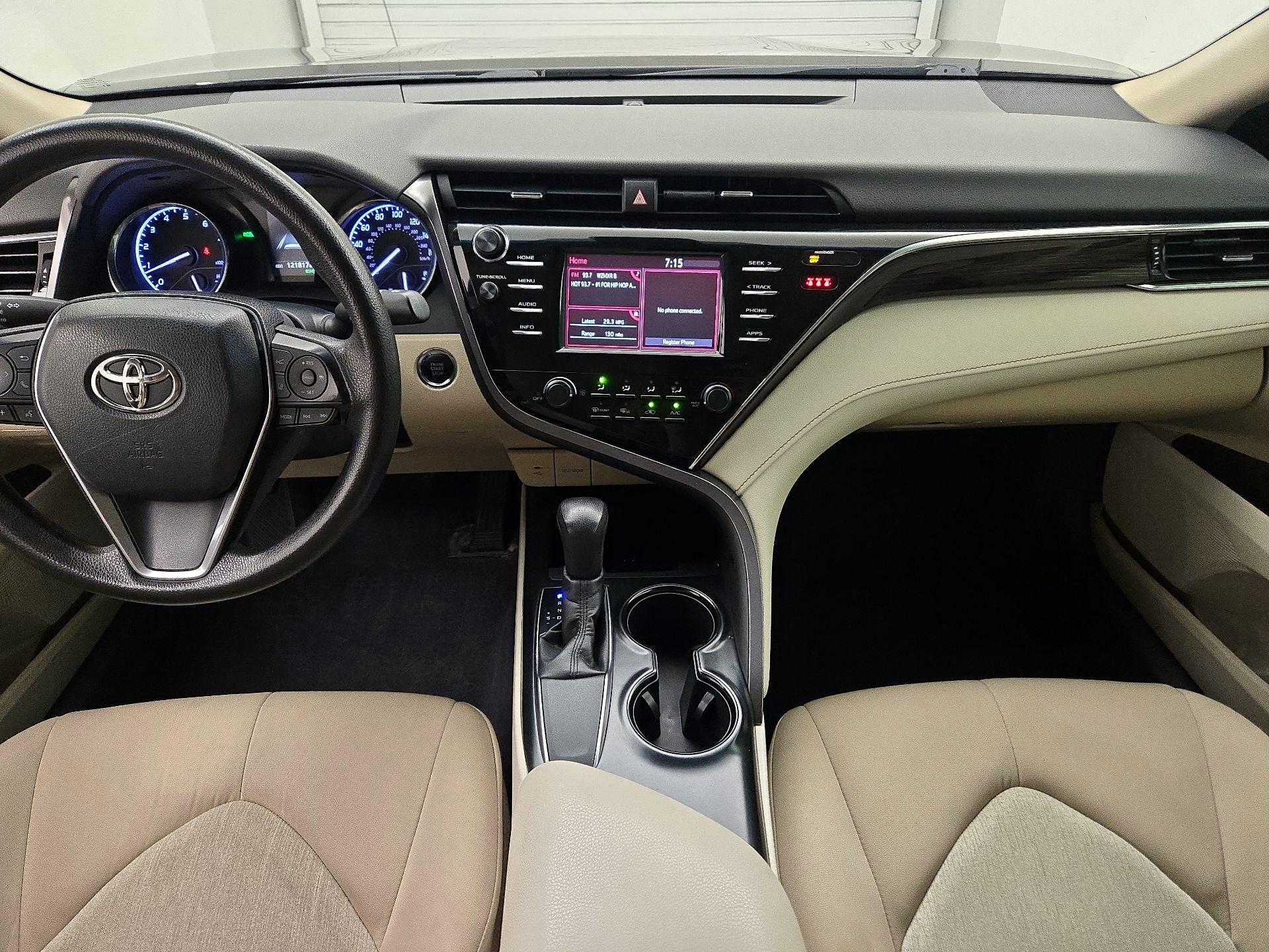 Thumbnail: 2018 Toyota Camry - 9