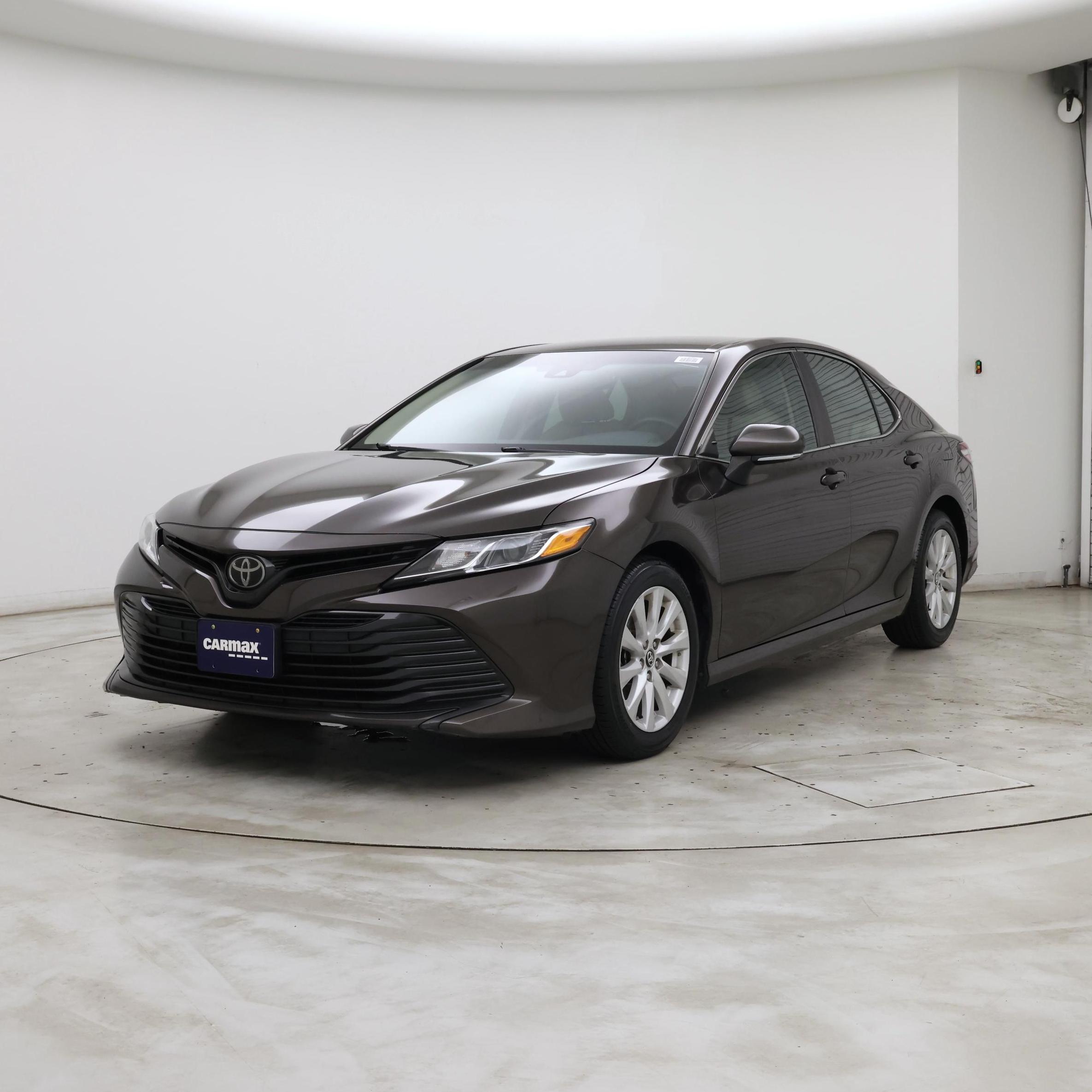 Thumbnail: 2018 Toyota Camry - 4