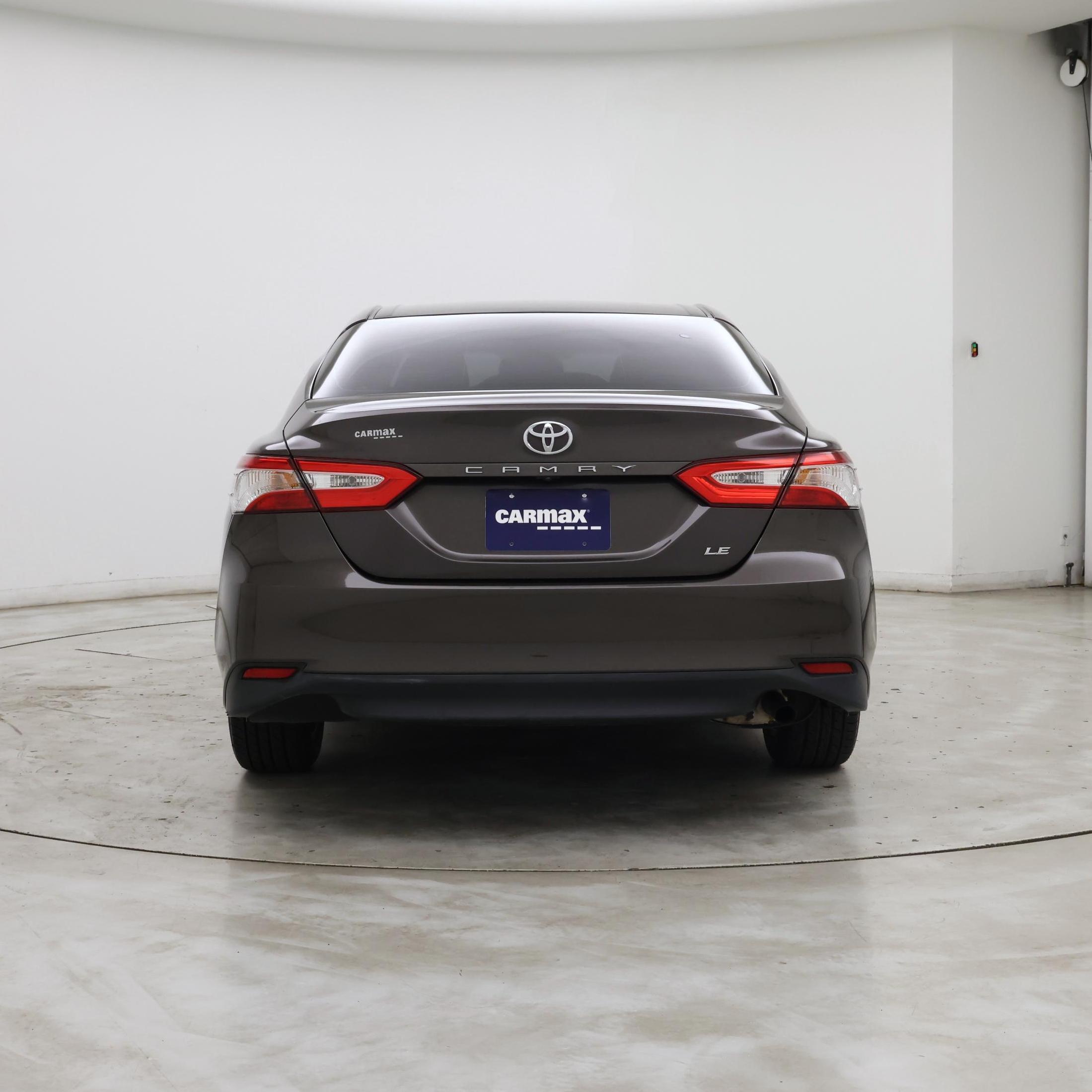 Thumbnail: 2018 Toyota Camry - 6