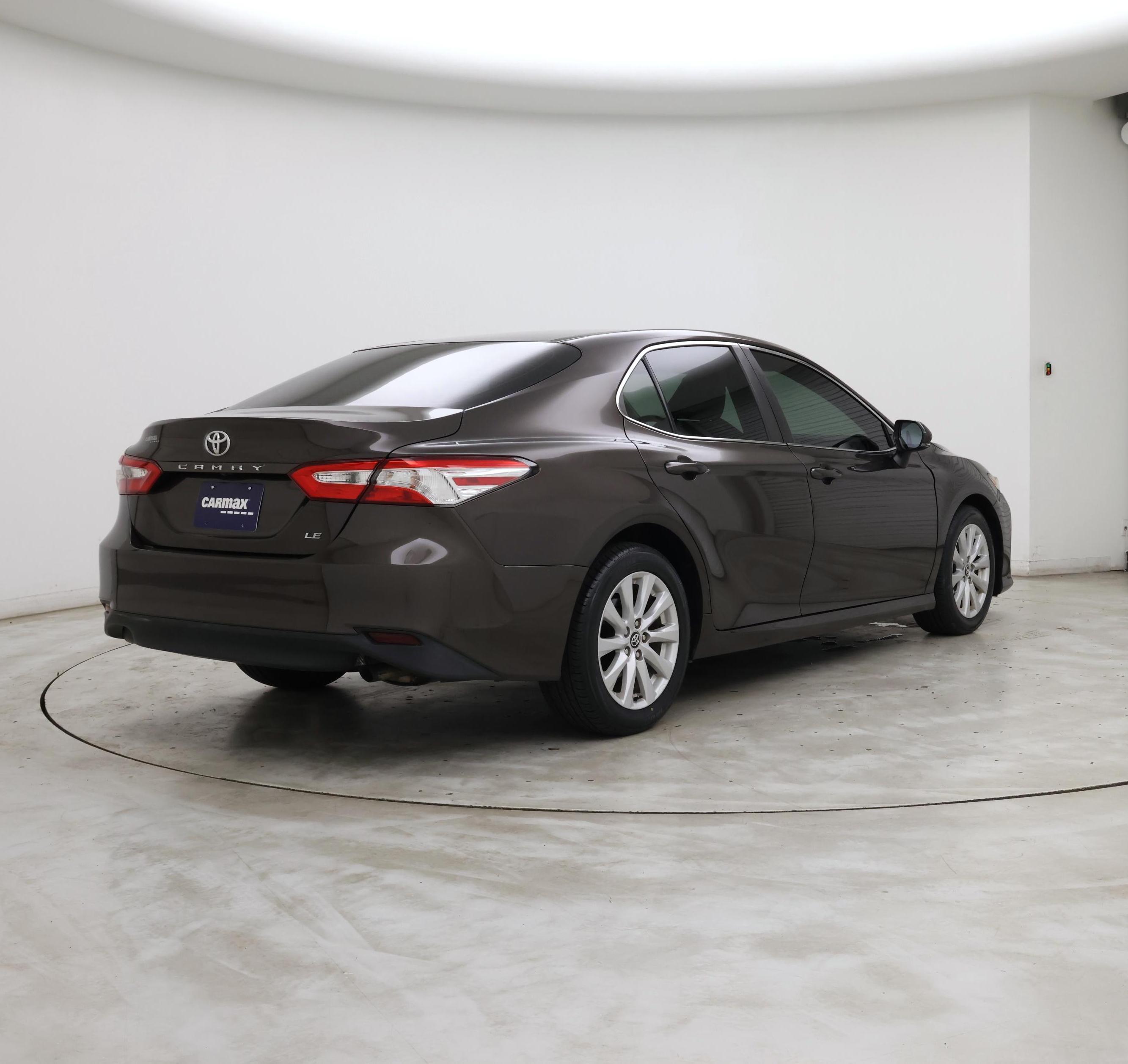 Thumbnail: 2018 Toyota Camry - 8