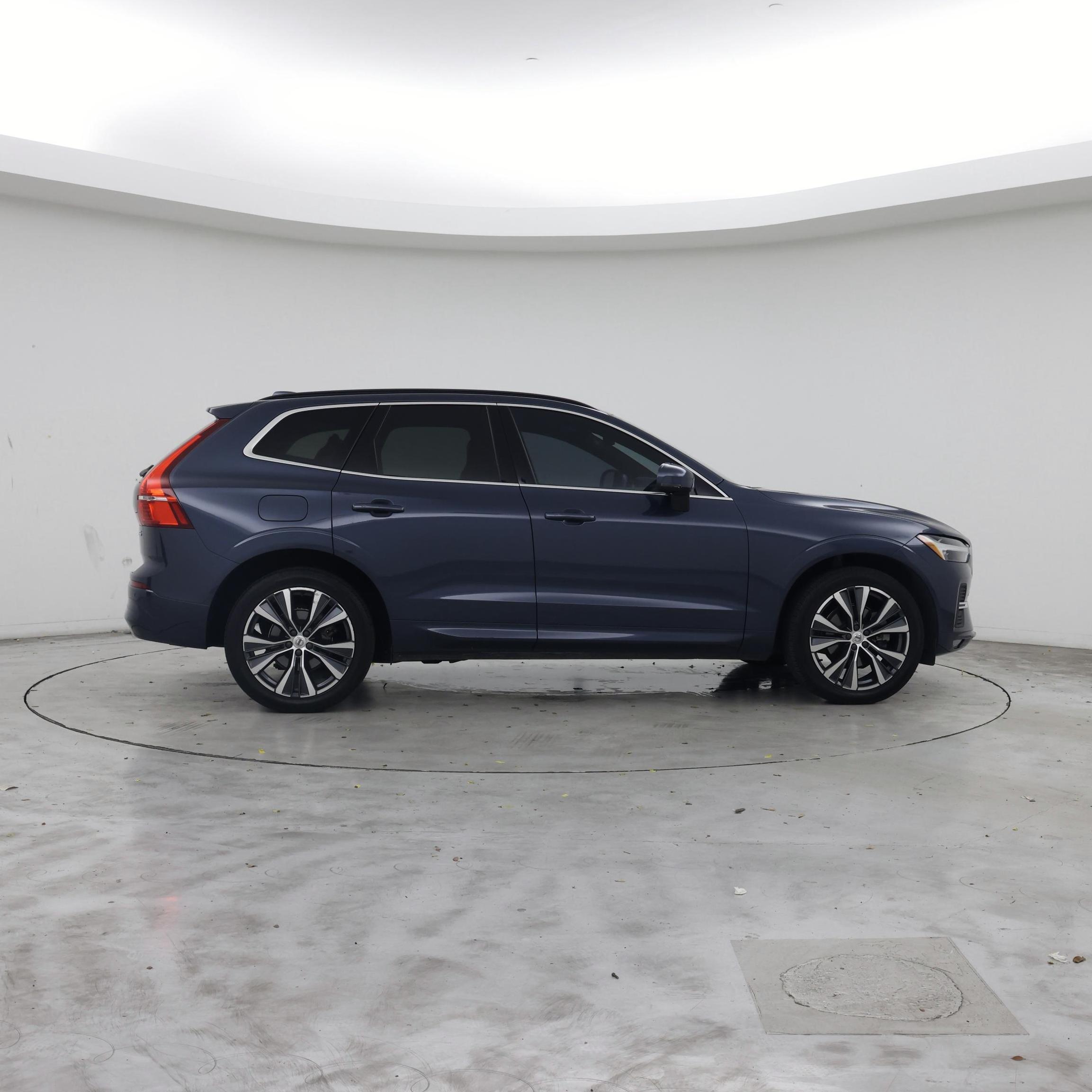 Thumbnail: 2022 Volvo XC60 - 7