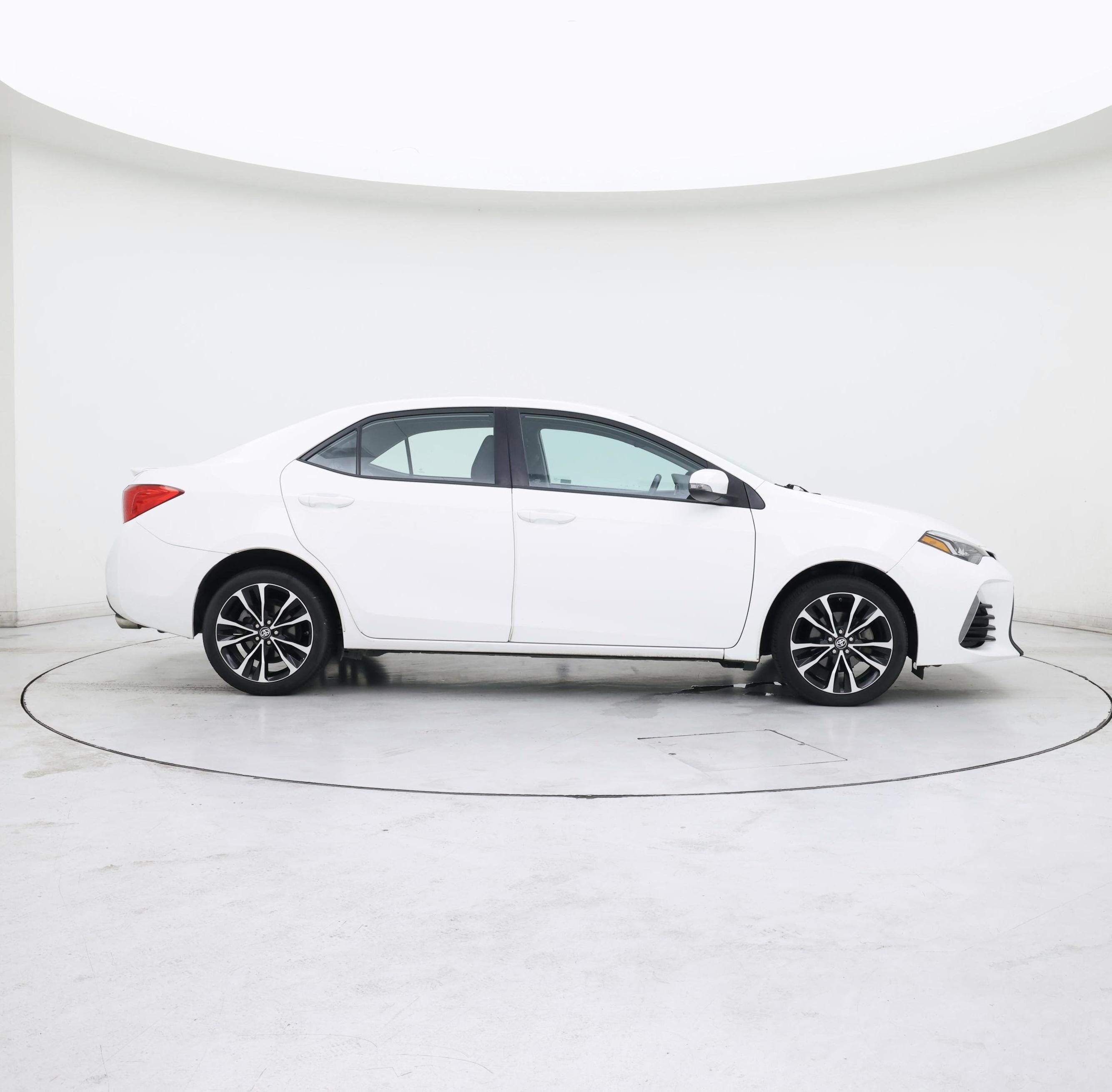 Thumbnail: 2018 Toyota Corolla - 7