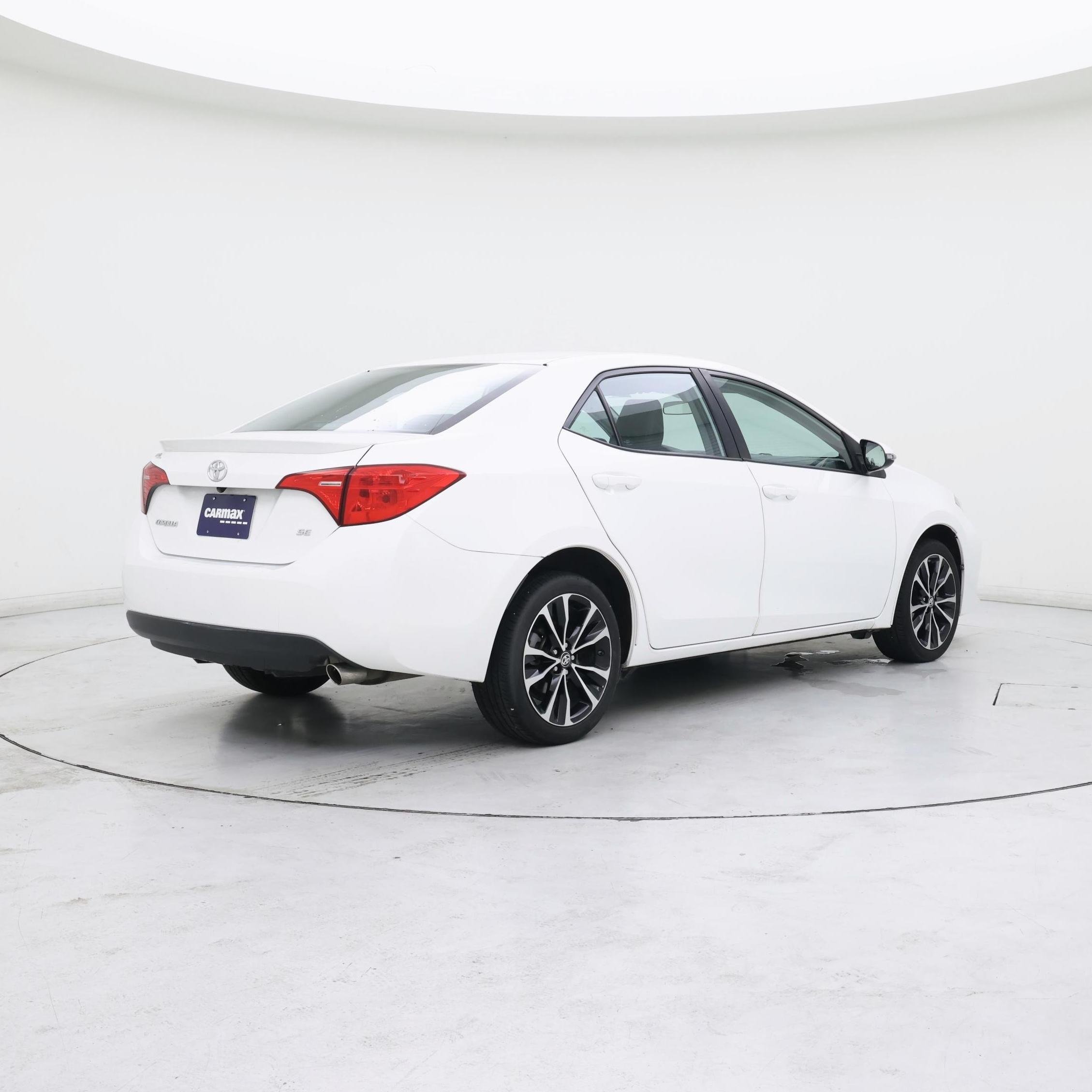 Thumbnail: 2018 Toyota Corolla - 8