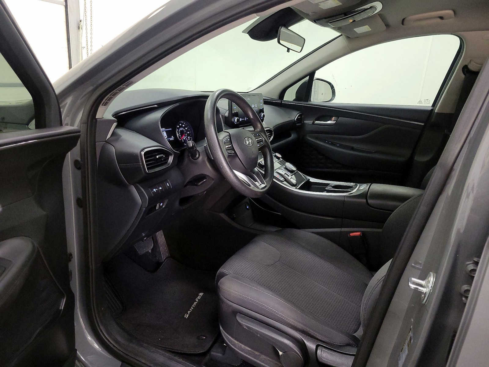 2021 Hyundai Santa Fe SE - Photo 12