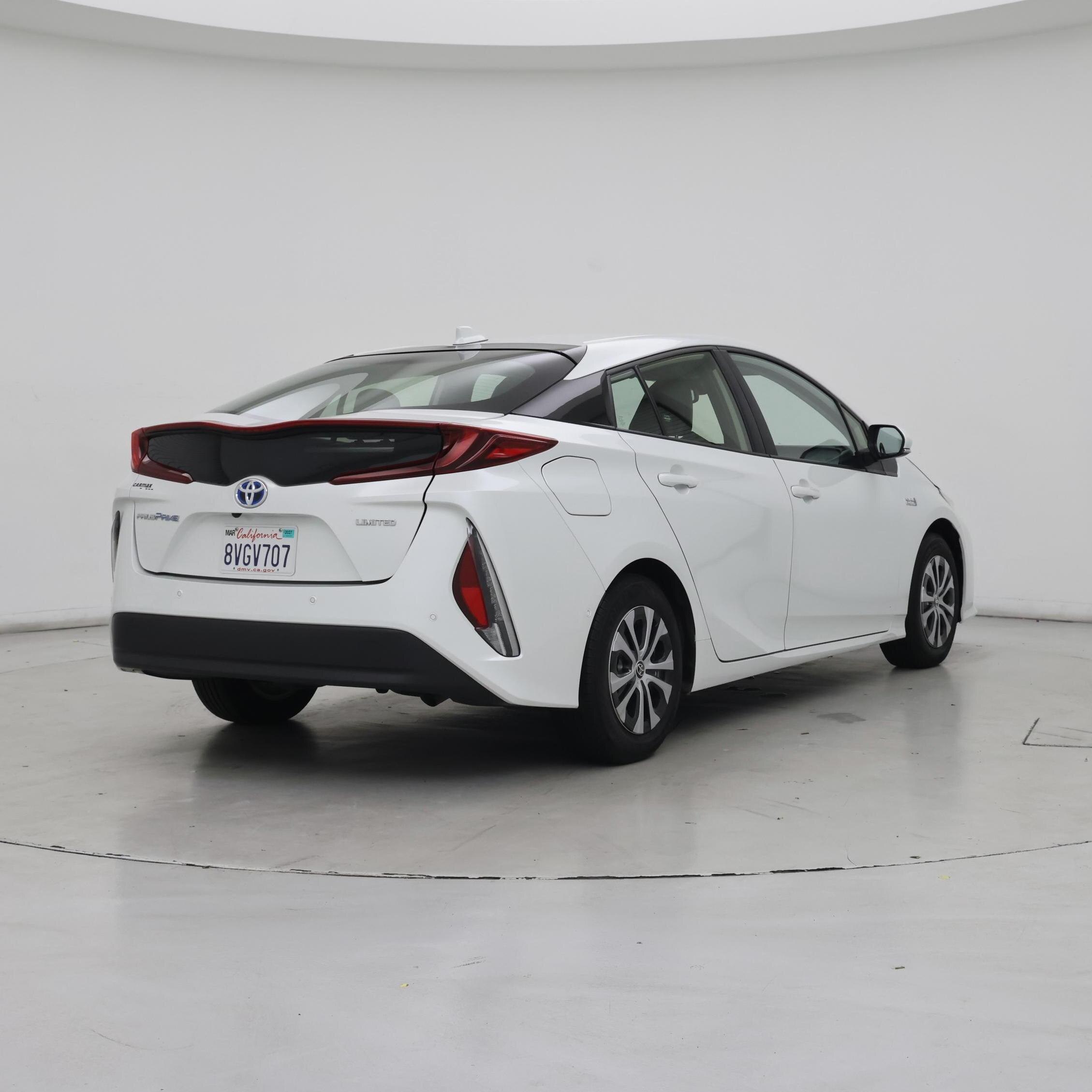 Thumbnail: 2021 Toyota Prius Prime - 8