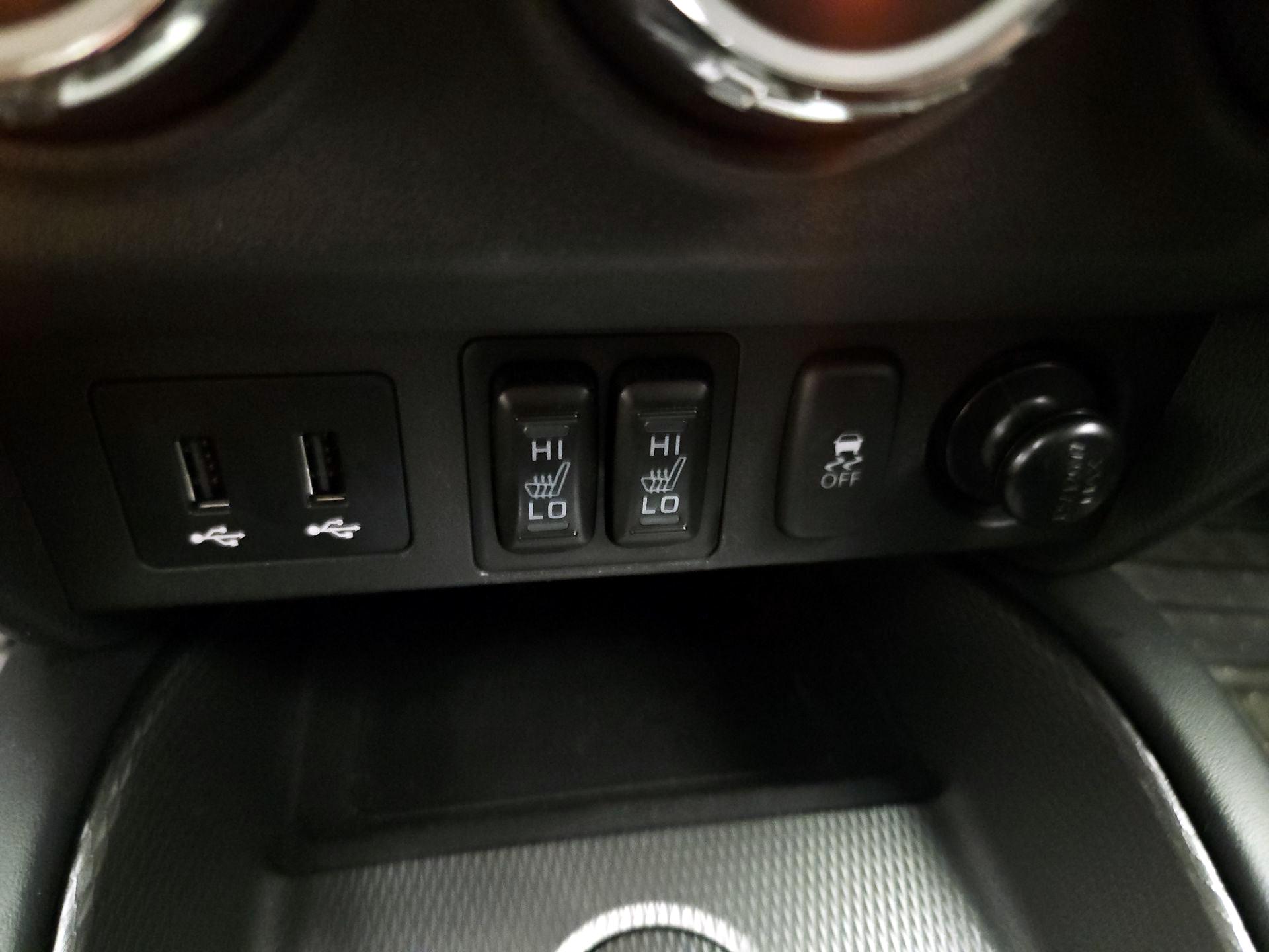 Thumbnail: 2019 Mitsubishi Outlander Sport - 18