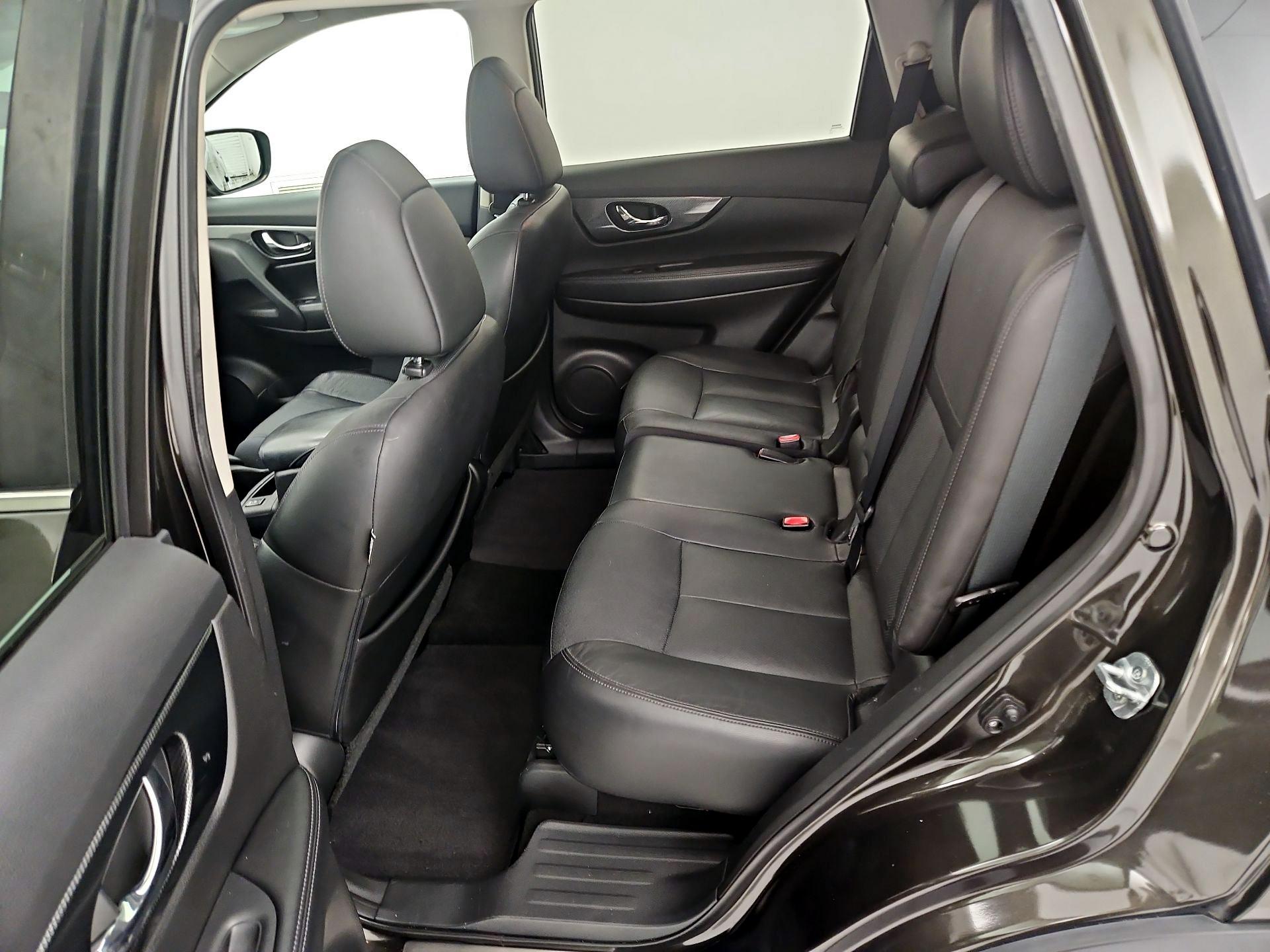 Thumbnail: 2015 Nissan Rogue - 20